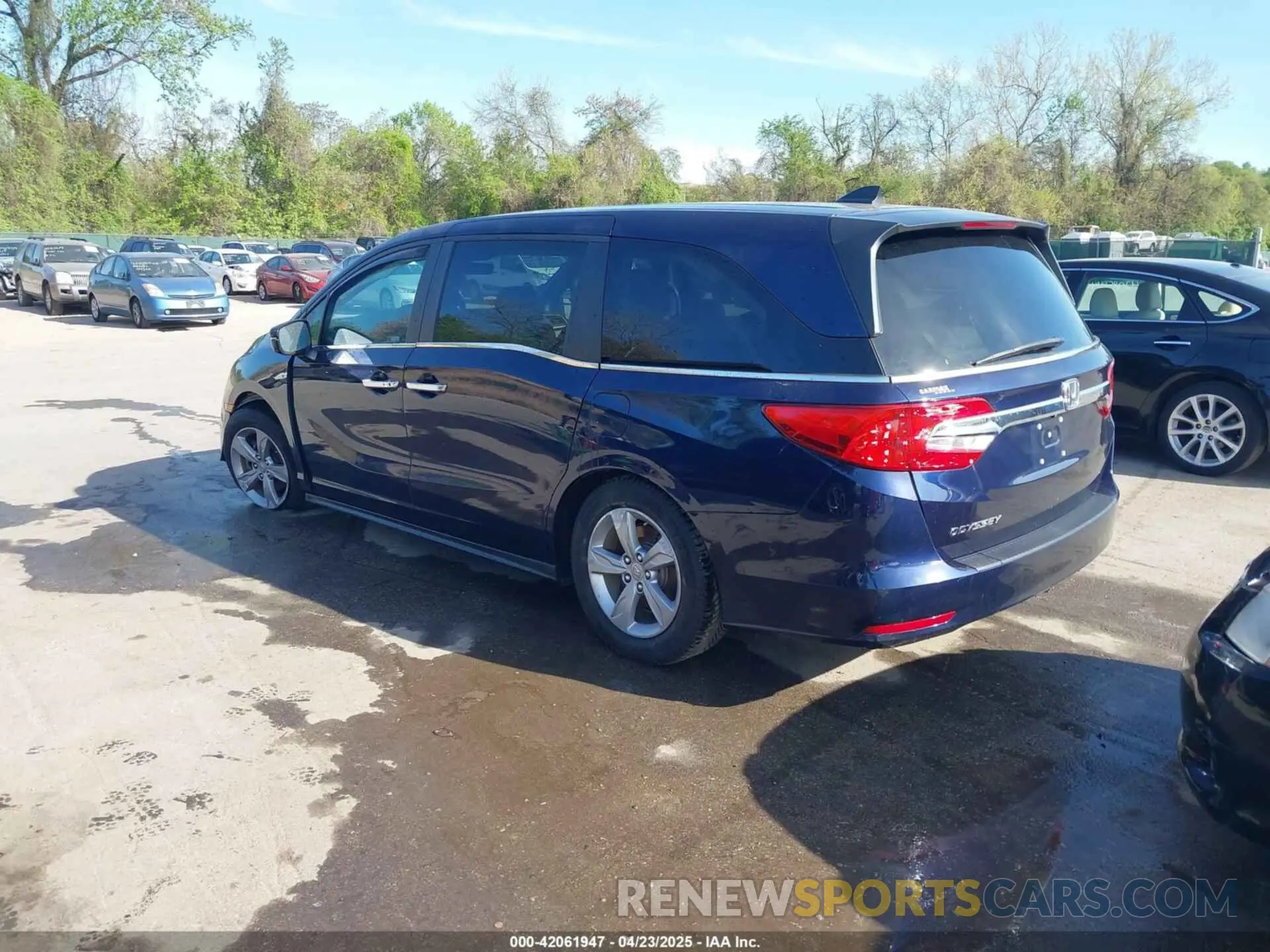 3 Photograph of a damaged car 5FNRL6H71KB004694 HONDA ODYSSEY 2019