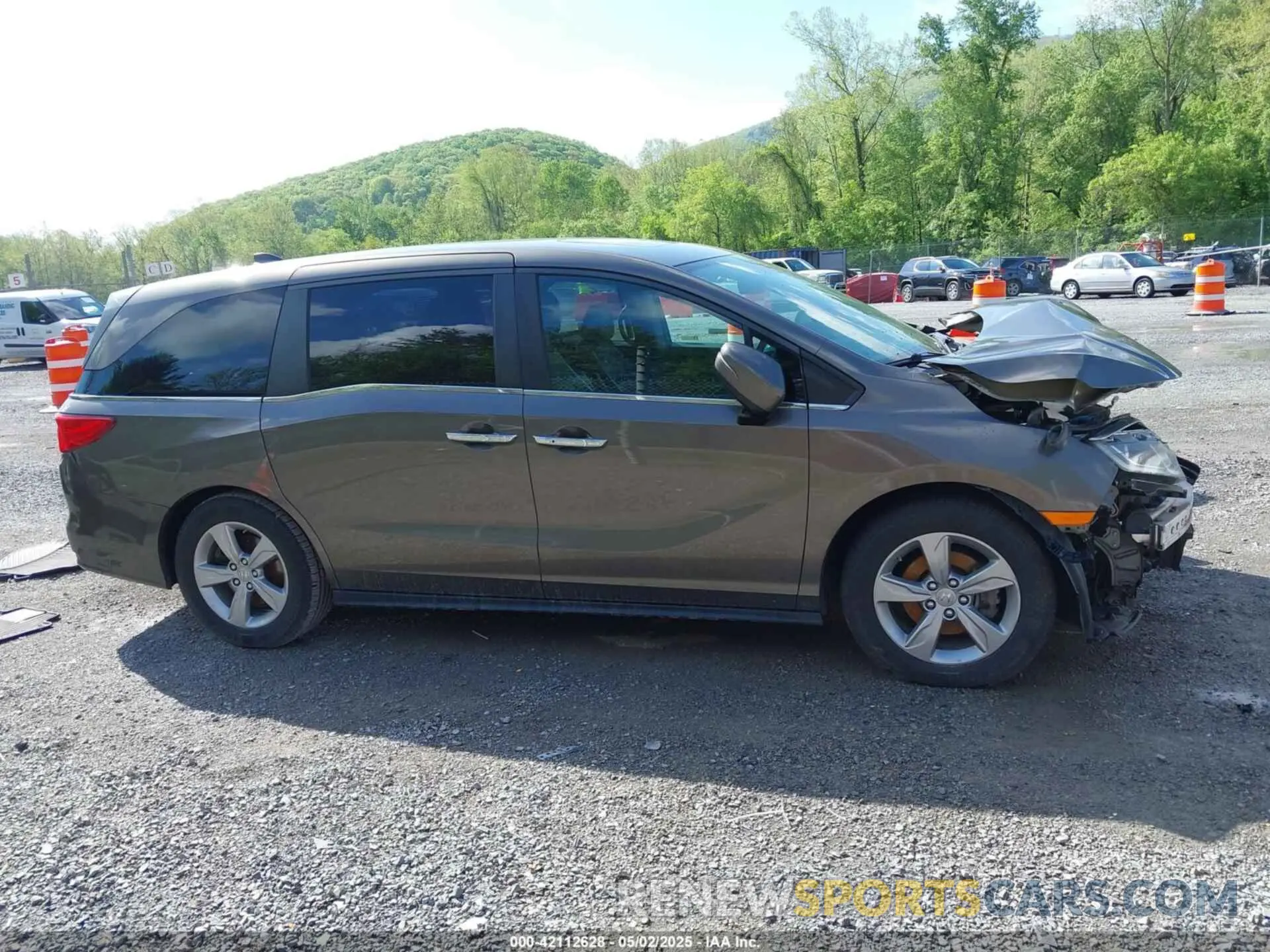 13 Photograph of a damaged car 5FNRL6H71KB019129 HONDA ODYSSEY 2019