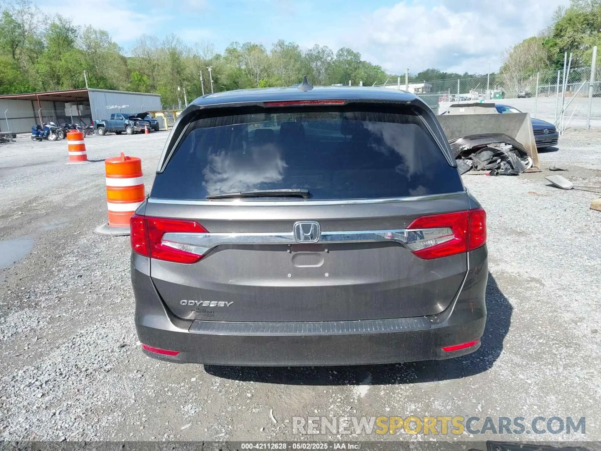 16 Photograph of a damaged car 5FNRL6H71KB019129 HONDA ODYSSEY 2019