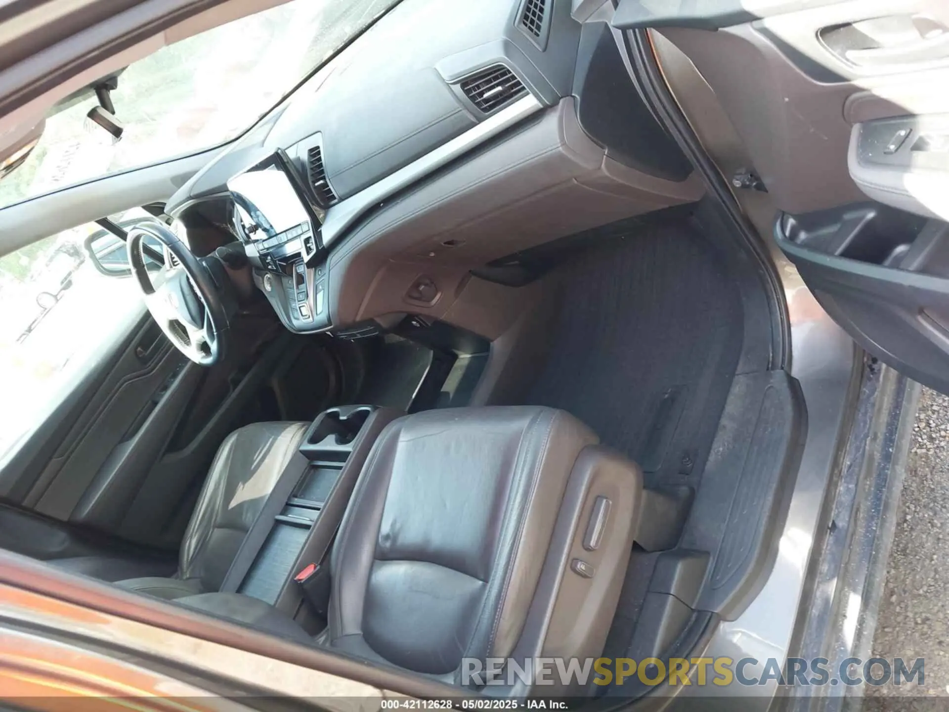 5 Photograph of a damaged car 5FNRL6H71KB019129 HONDA ODYSSEY 2019