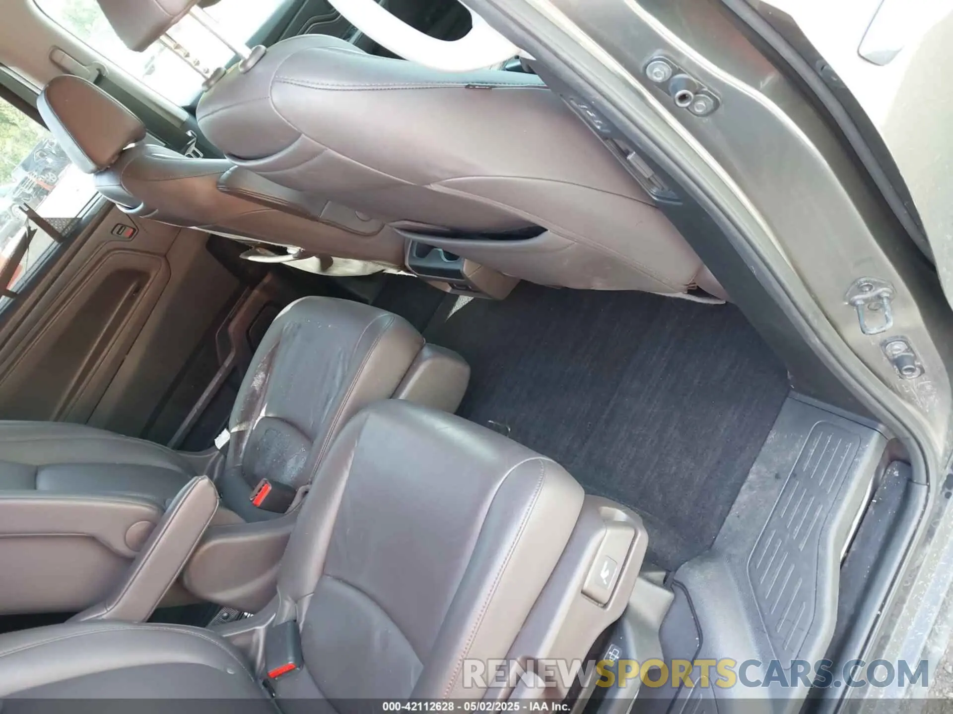 8 Photograph of a damaged car 5FNRL6H71KB019129 HONDA ODYSSEY 2019