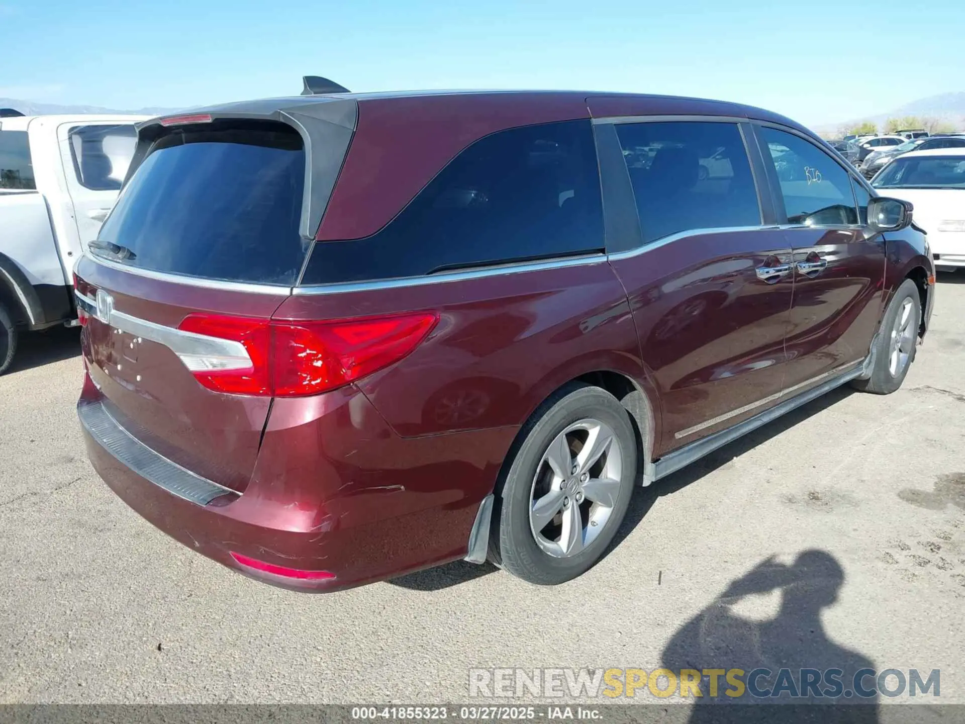 4 Photograph of a damaged car 5FNRL6H71KB035623 HONDA ODYSSEY 2019