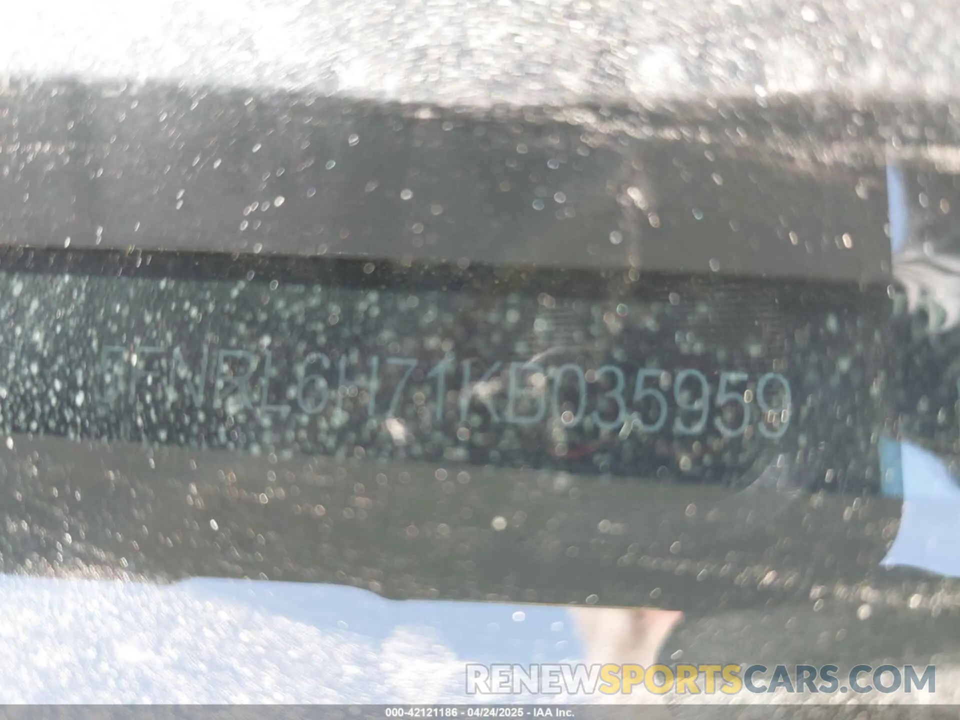 17 Photograph of a damaged car 5FNRL6H71KB035959 HONDA ODYSSEY 2019