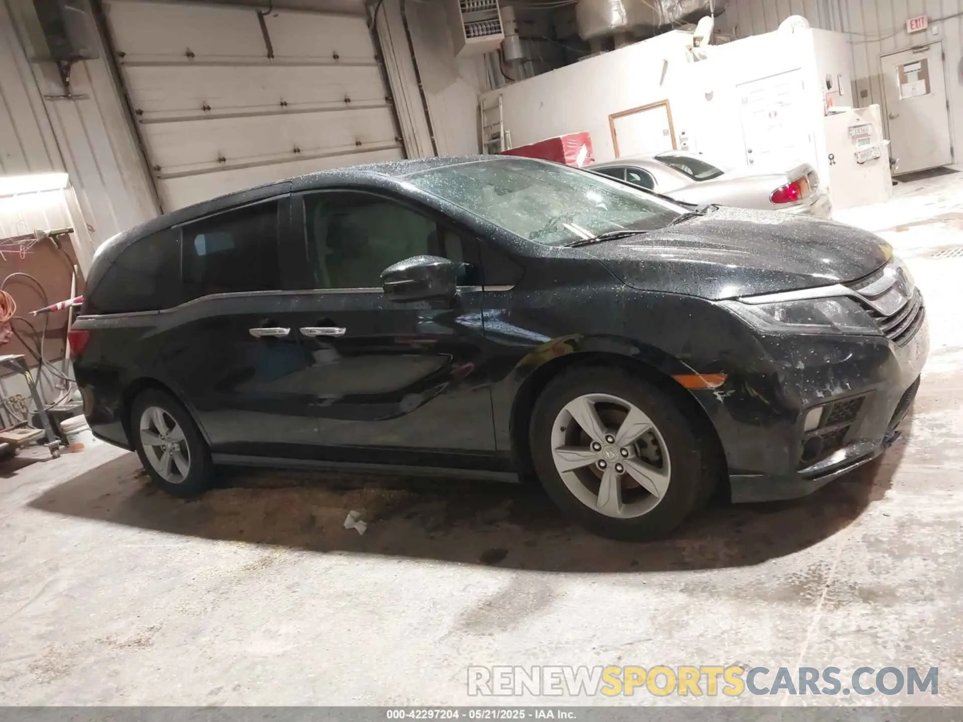 13 Photograph of a damaged car 5FNRL6H71KB044497 HONDA ODYSSEY 2019