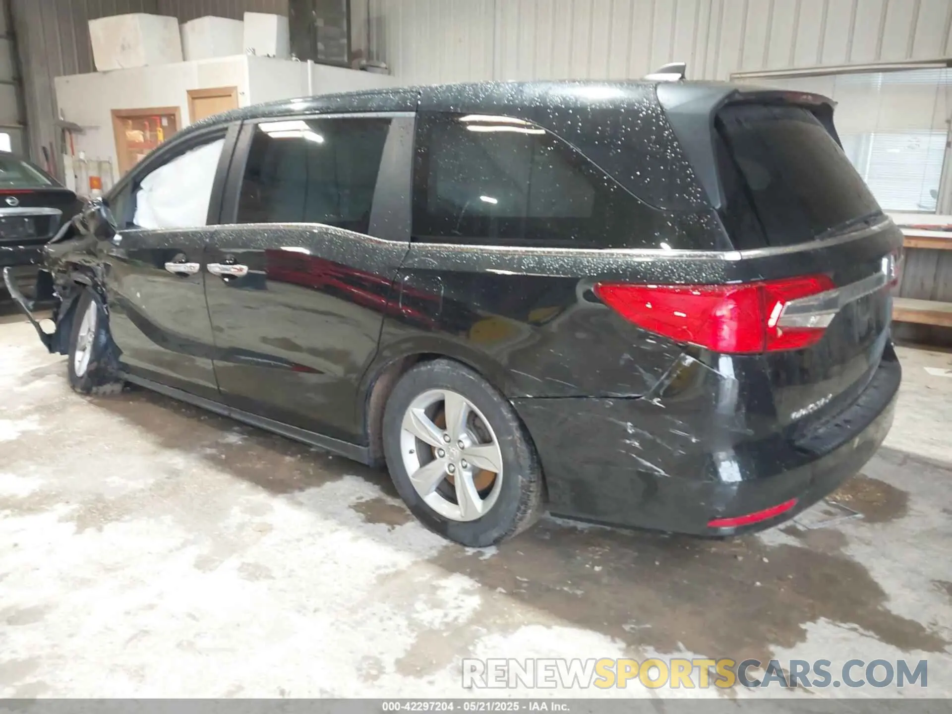 3 Photograph of a damaged car 5FNRL6H71KB044497 HONDA ODYSSEY 2019