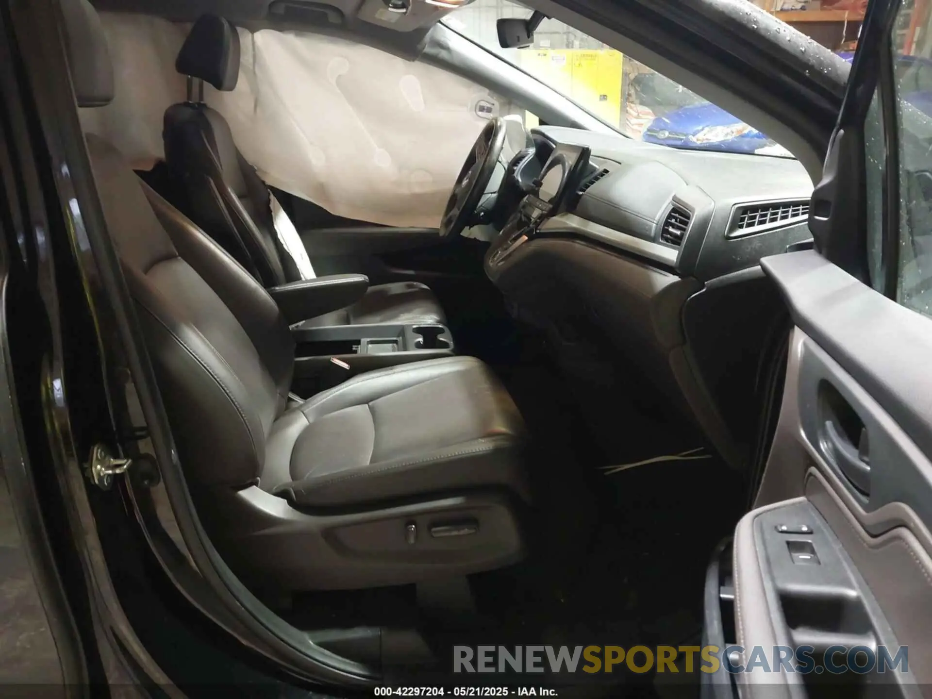 5 Photograph of a damaged car 5FNRL6H71KB044497 HONDA ODYSSEY 2019
