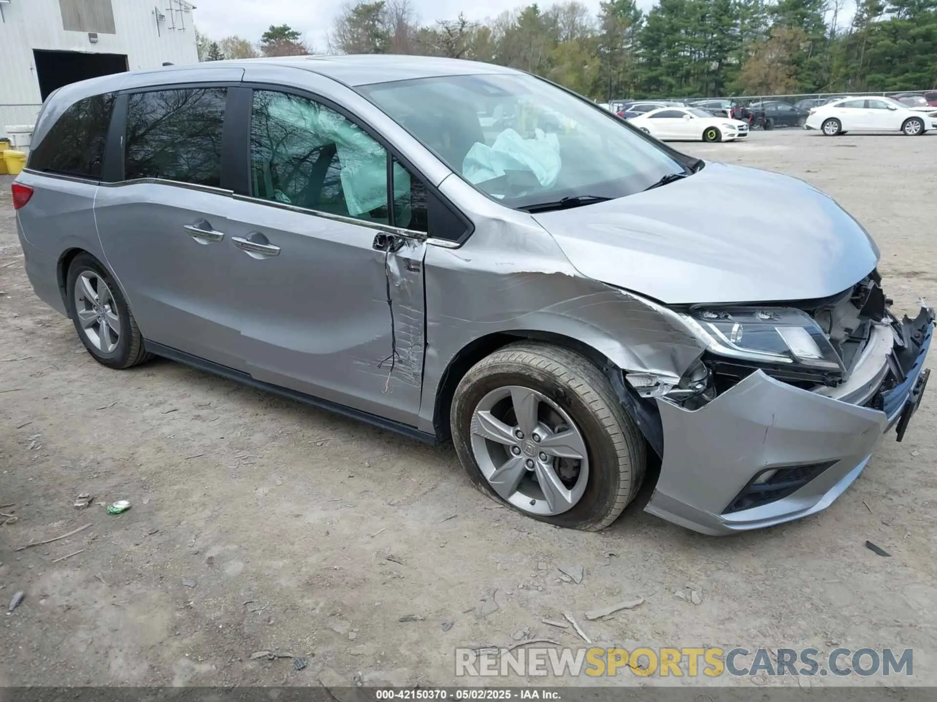 1 Photograph of a damaged car 5FNRL6H71KB049716 HONDA ODYSSEY 2019