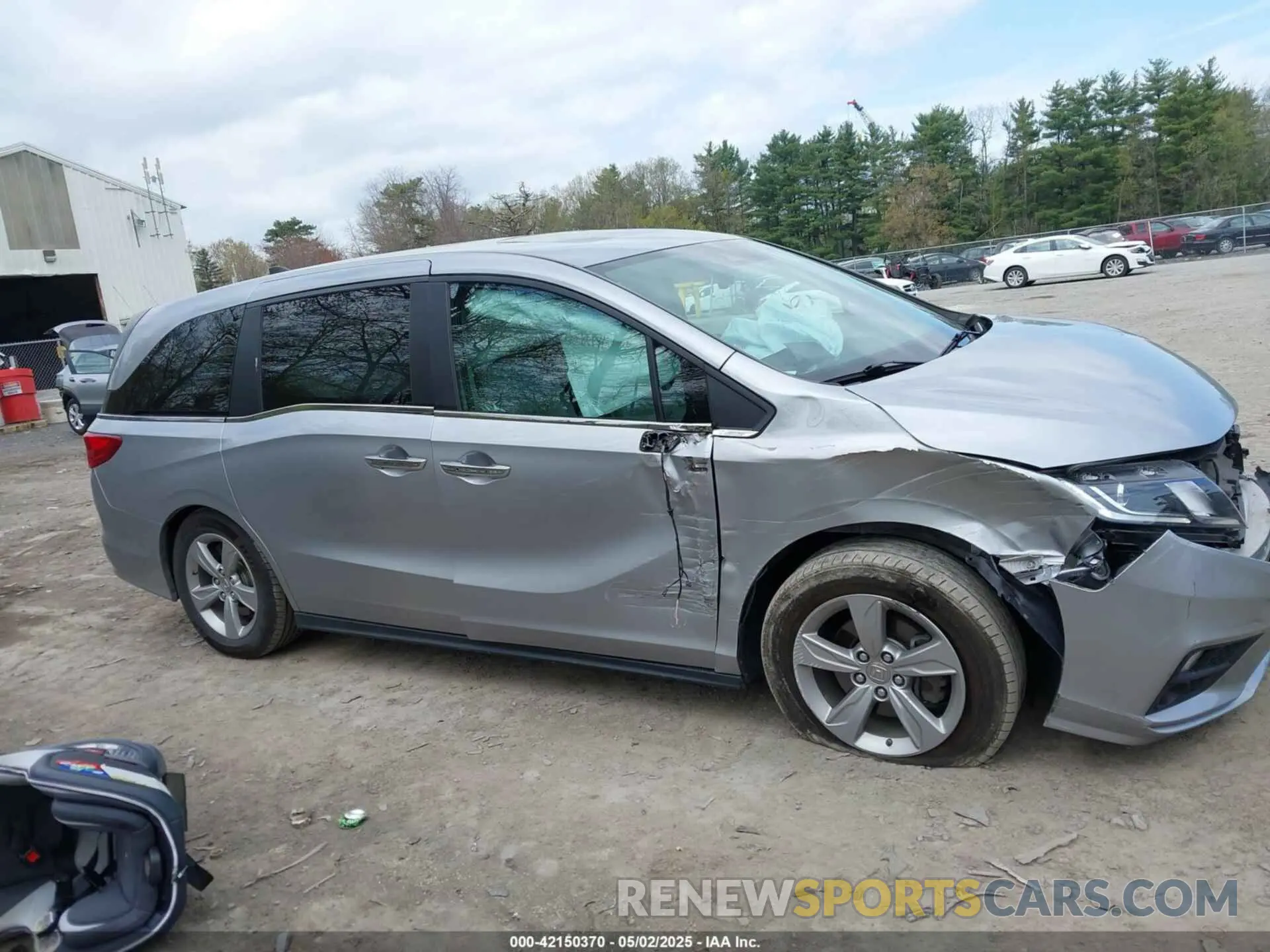 13 Photograph of a damaged car 5FNRL6H71KB049716 HONDA ODYSSEY 2019