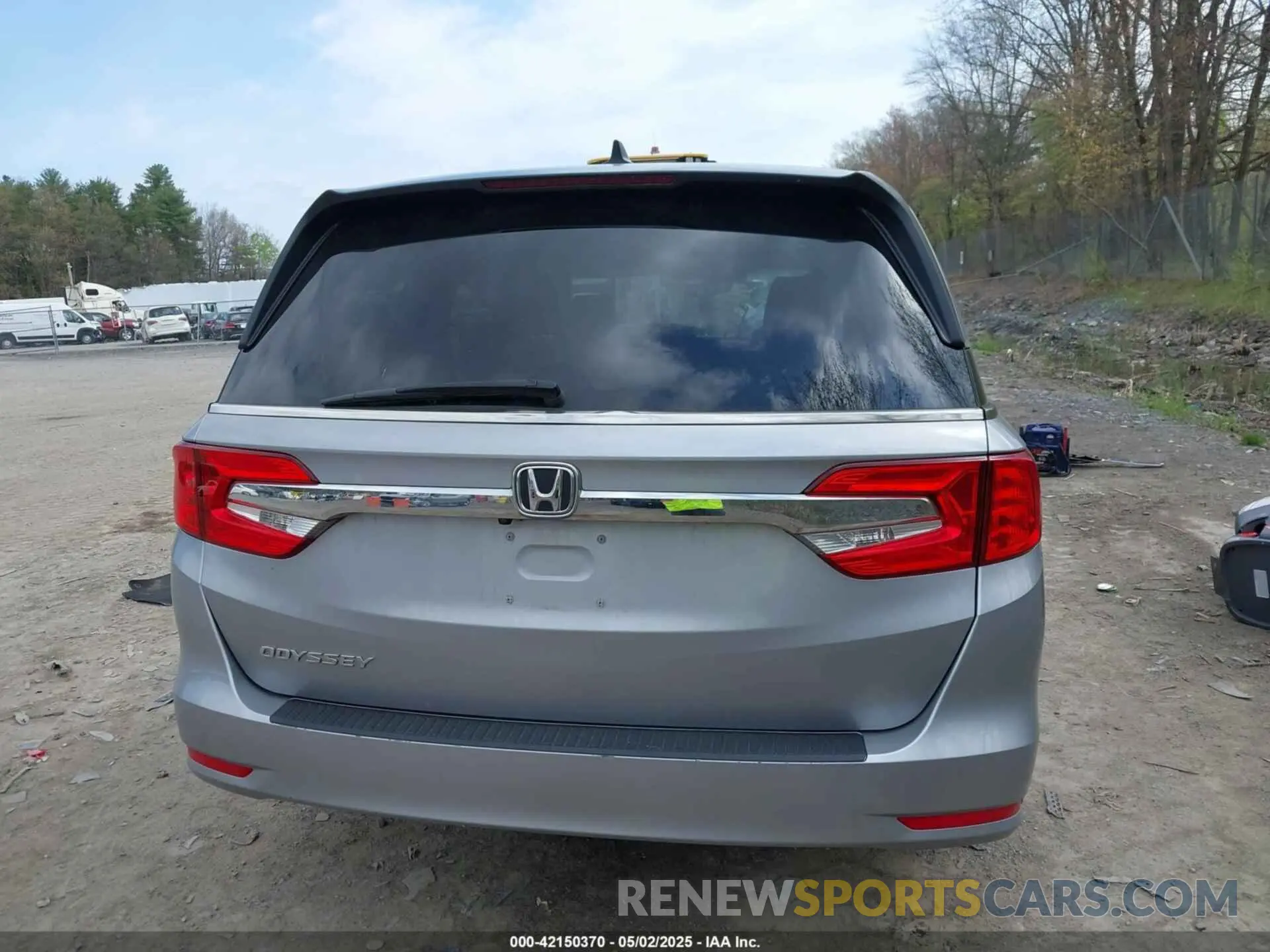 16 Photograph of a damaged car 5FNRL6H71KB049716 HONDA ODYSSEY 2019