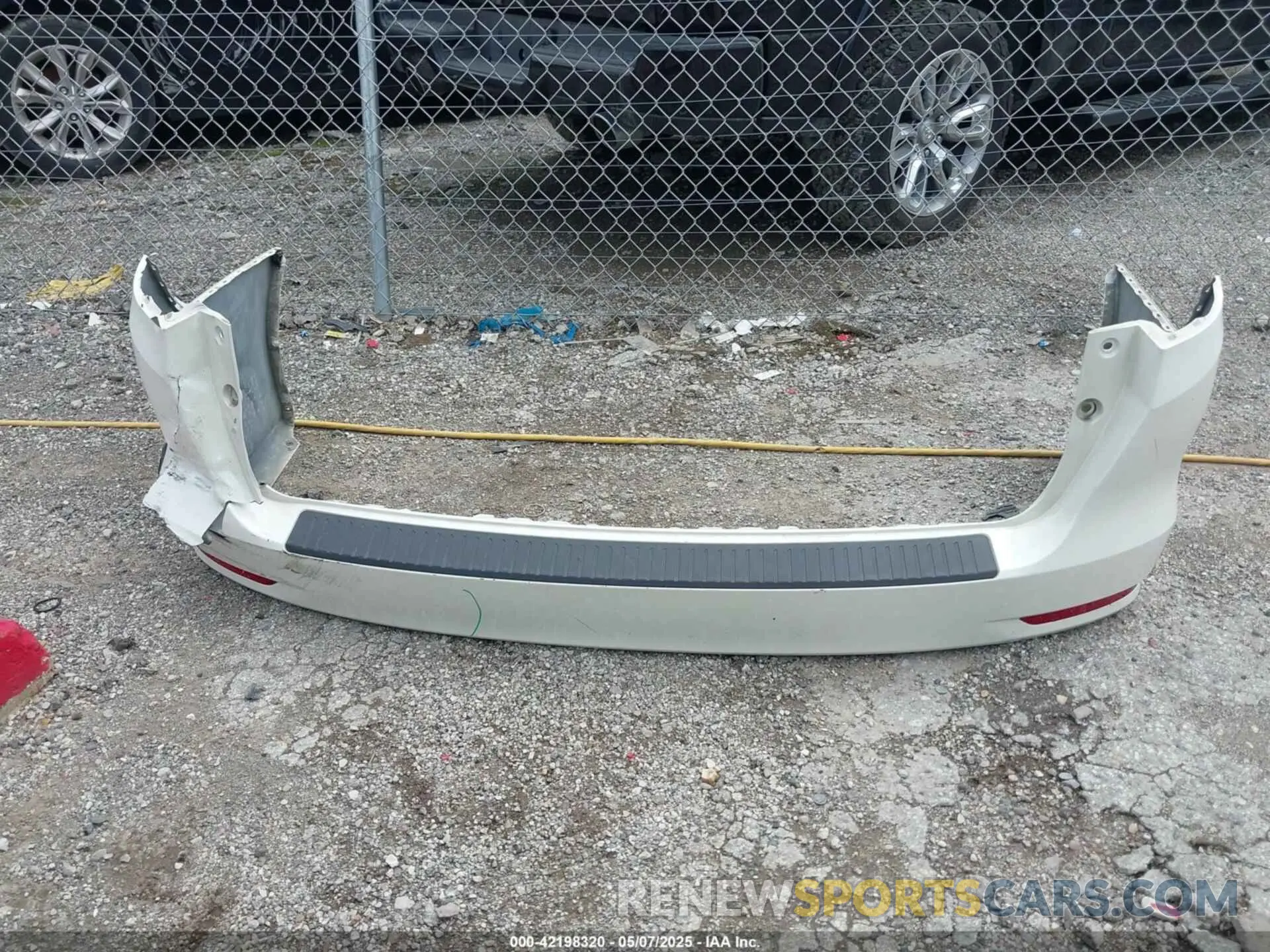 12 Photograph of a damaged car 5FNRL6H71KB081808 HONDA ODYSSEY 2019
