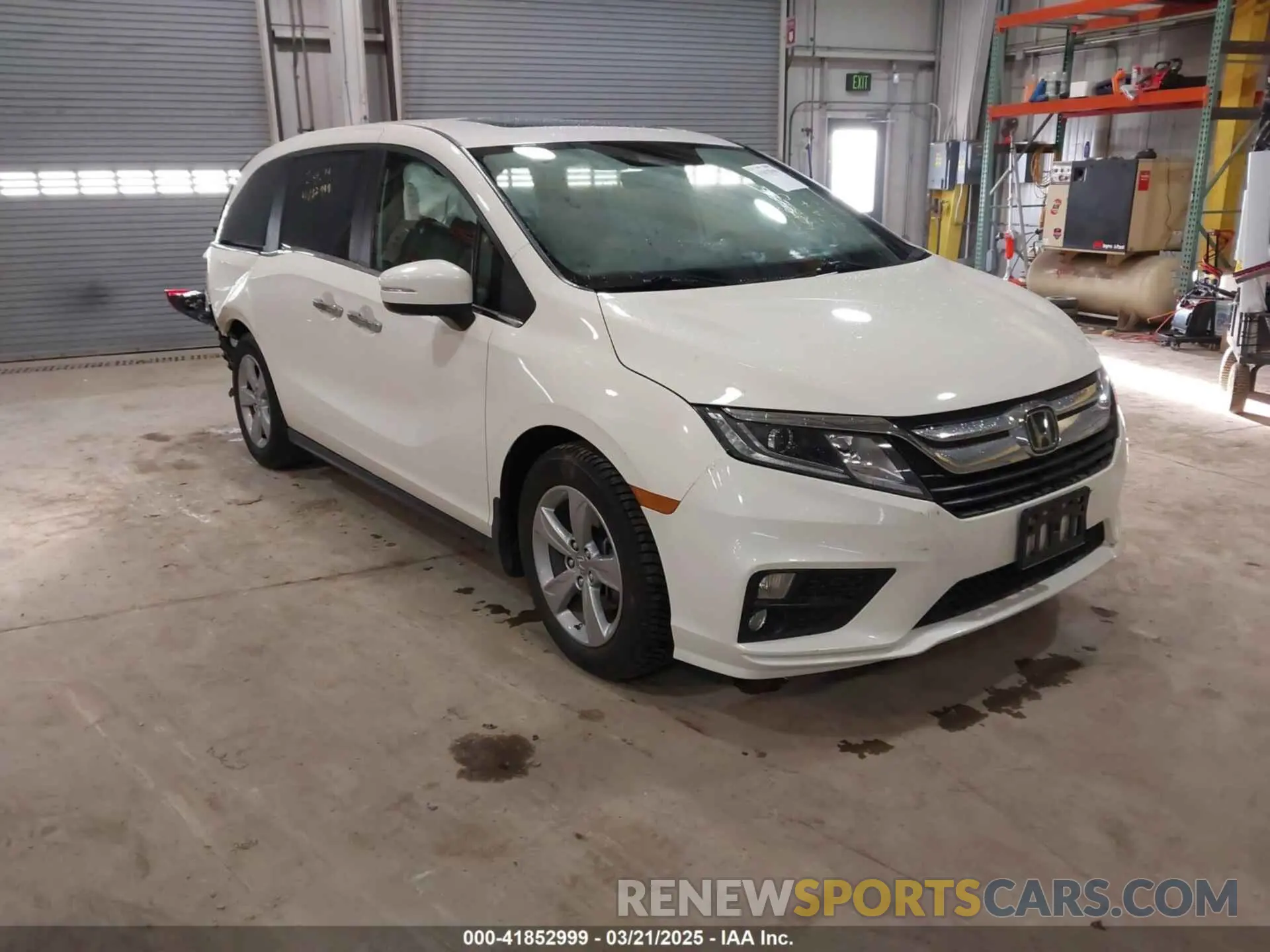 1 Photograph of a damaged car 5FNRL6H71KB095367 HONDA ODYSSEY 2019