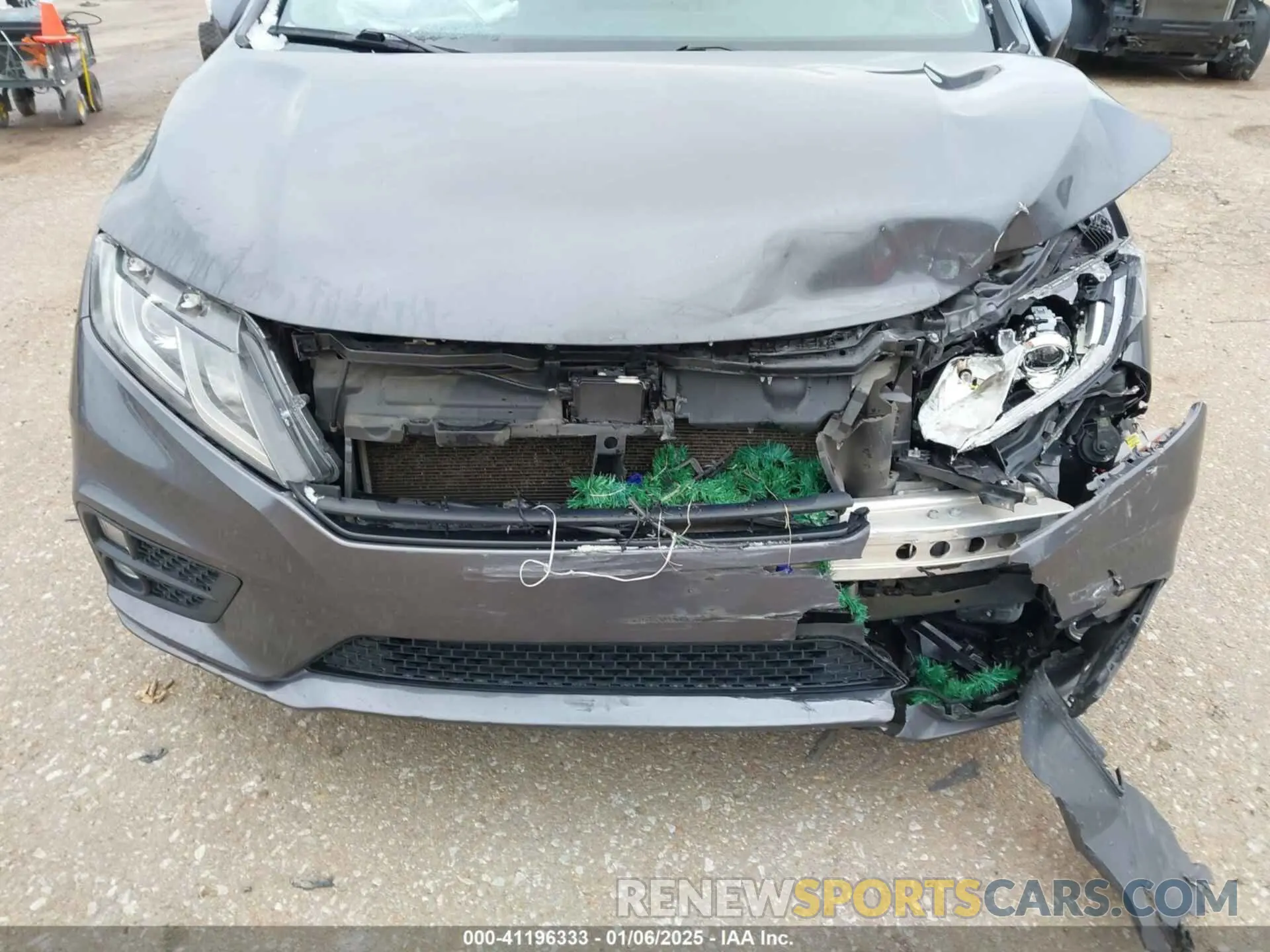 17 Photograph of a damaged car 5FNRL6H72KB078335 HONDA ODYSSEY 2019