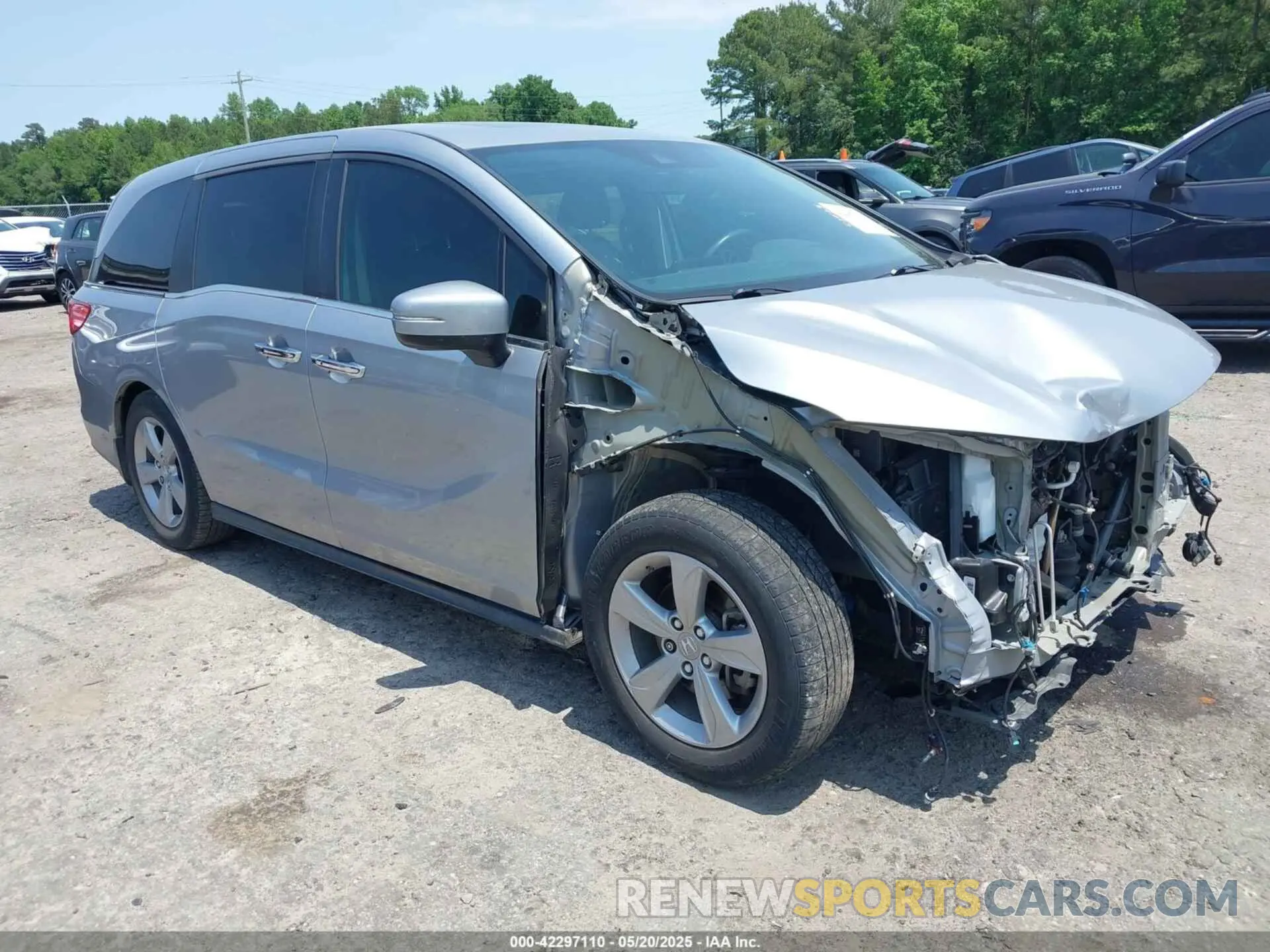1 Photograph of a damaged car 5FNRL6H72KB083499 HONDA ODYSSEY 2019