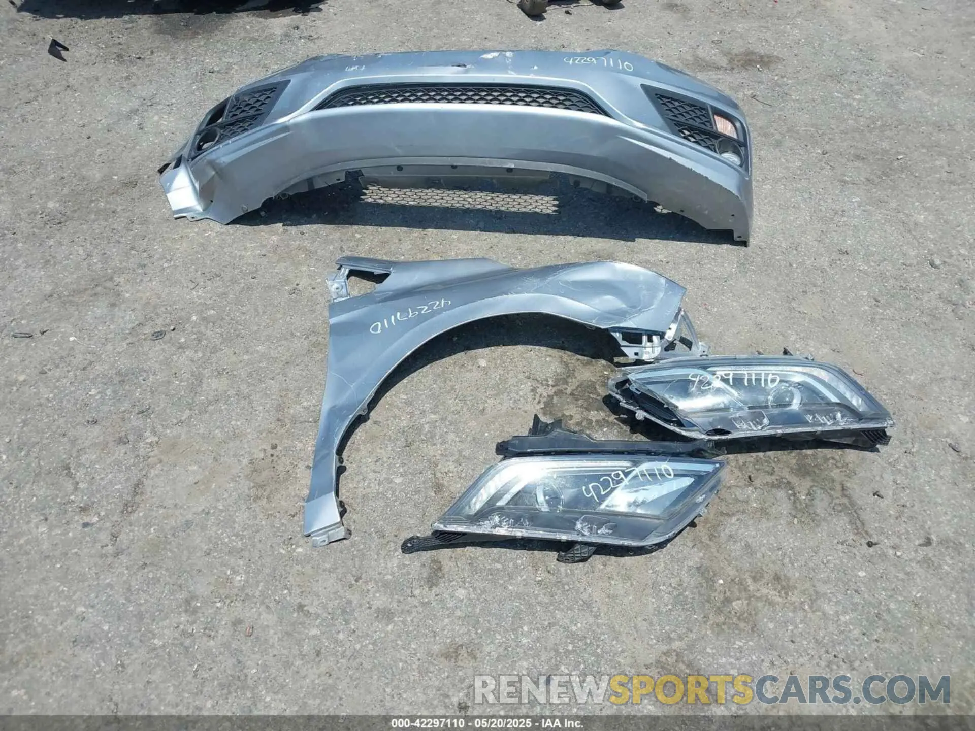 12 Photograph of a damaged car 5FNRL6H72KB083499 HONDA ODYSSEY 2019