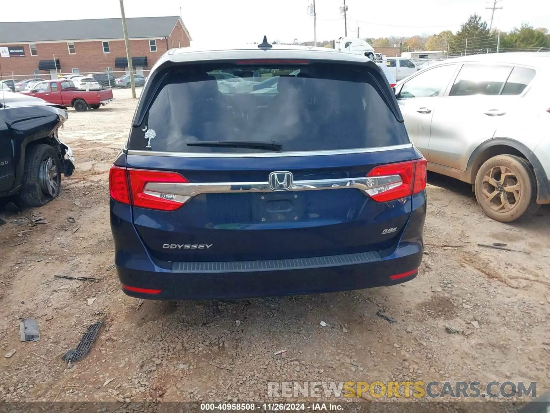 17 Photograph of a damaged car 5FNRL6H72KB090503 HONDA ODYSSEY 2019