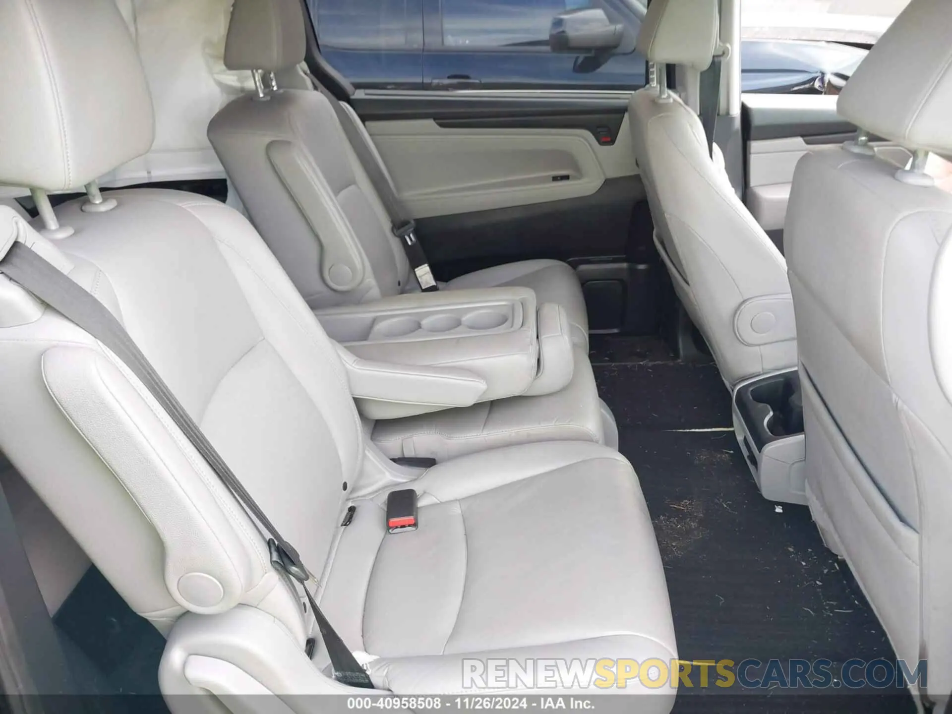 8 Photograph of a damaged car 5FNRL6H72KB090503 HONDA ODYSSEY 2019