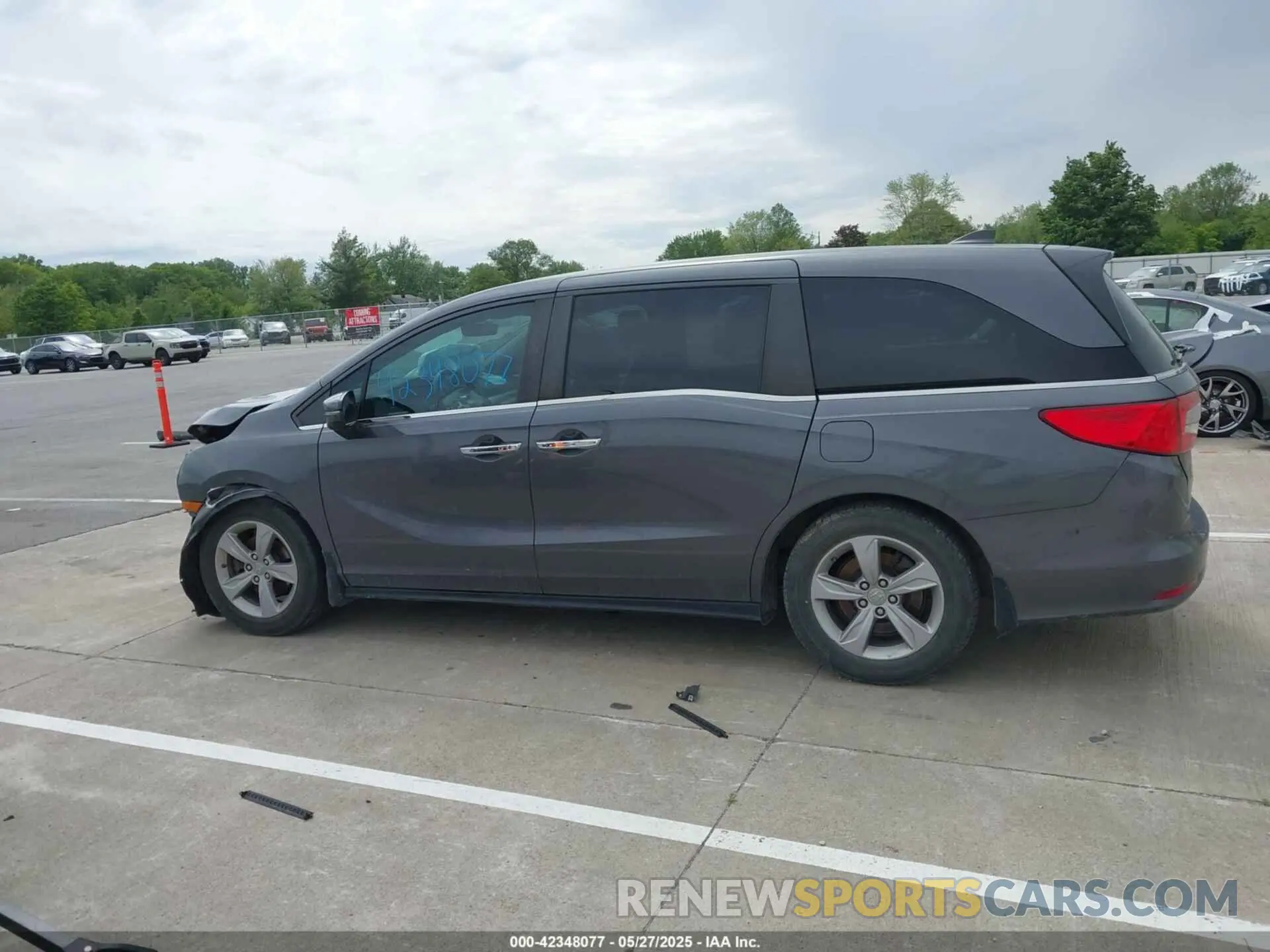 15 Photograph of a damaged car 5FNRL6H73KB001411 HONDA ODYSSEY 2019