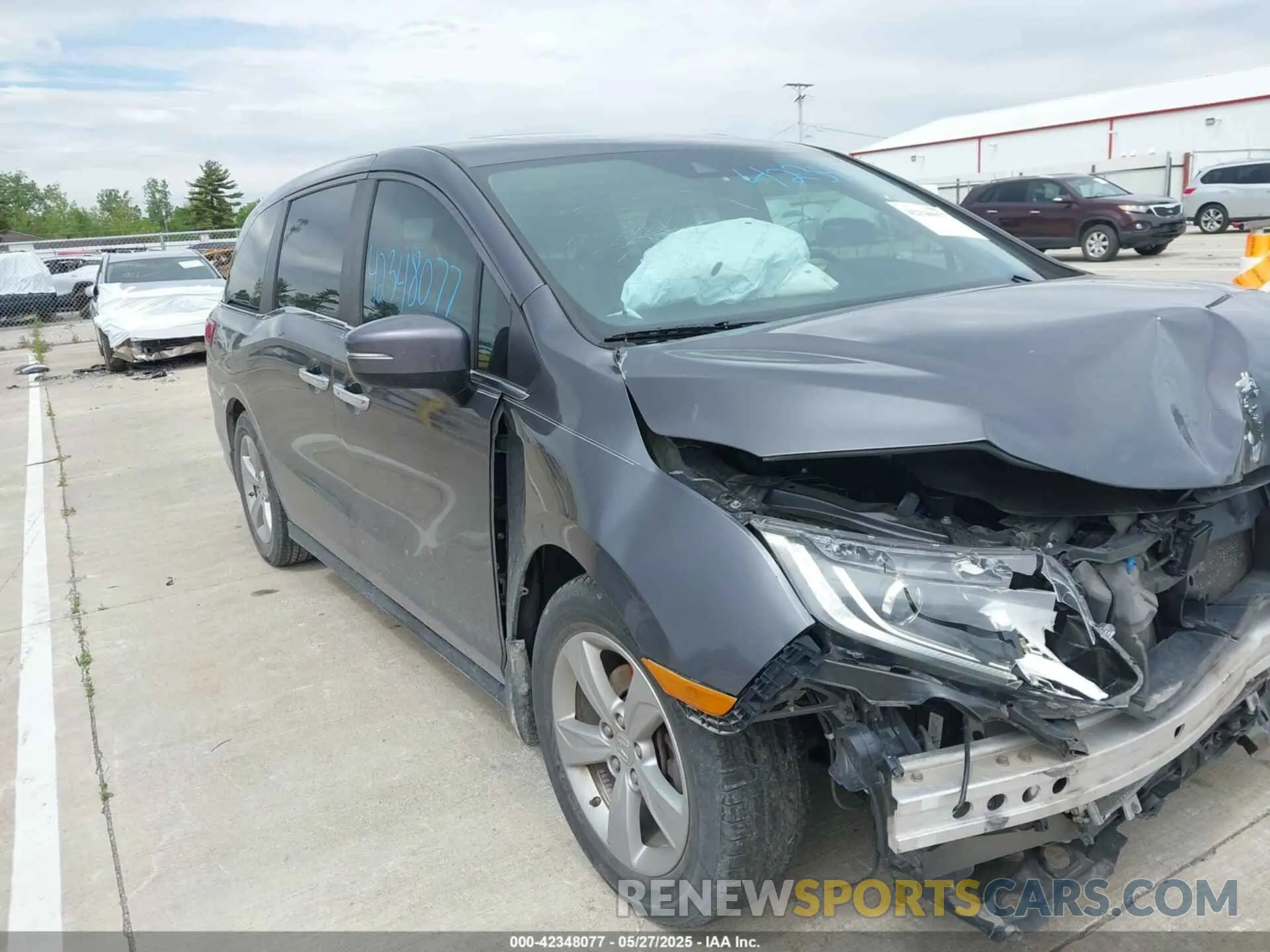18 Photograph of a damaged car 5FNRL6H73KB001411 HONDA ODYSSEY 2019