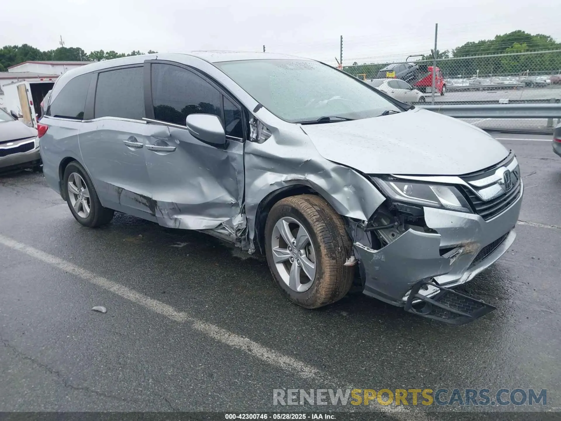 1 Photograph of a damaged car 5FNRL6H73KB001750 HONDA ODYSSEY 2019
