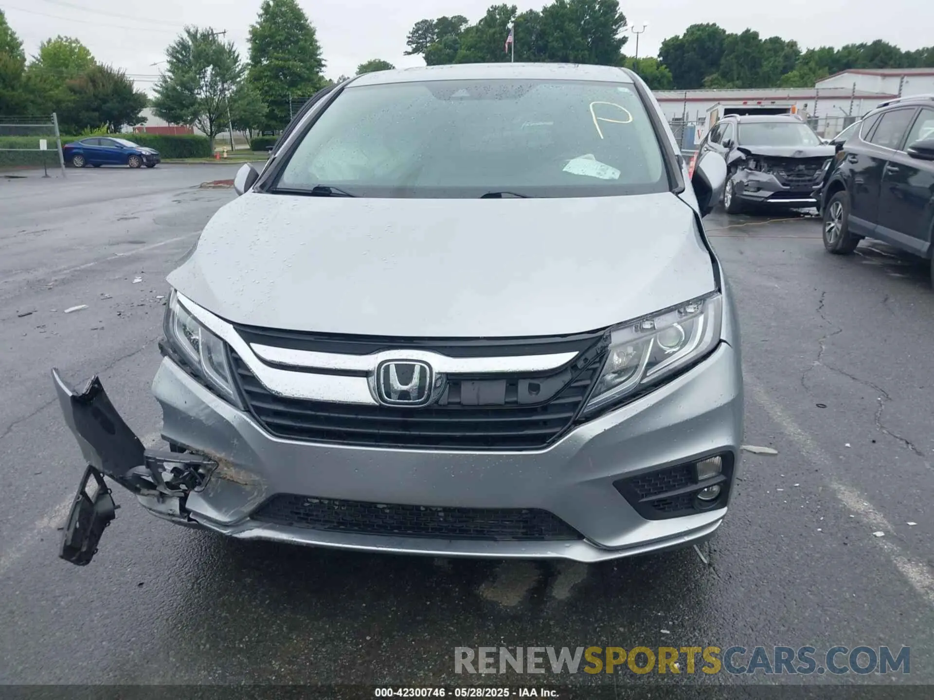 11 Photograph of a damaged car 5FNRL6H73KB001750 HONDA ODYSSEY 2019