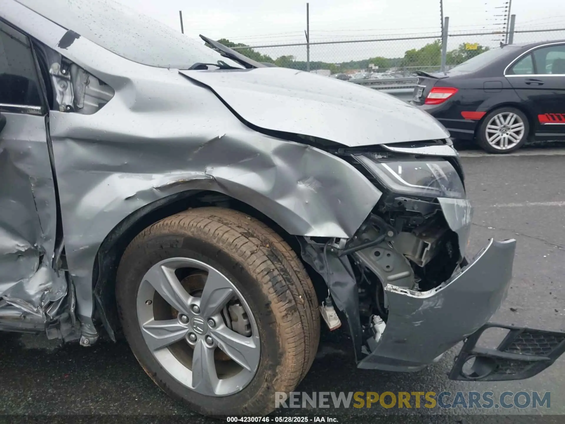 6 Photograph of a damaged car 5FNRL6H73KB001750 HONDA ODYSSEY 2019