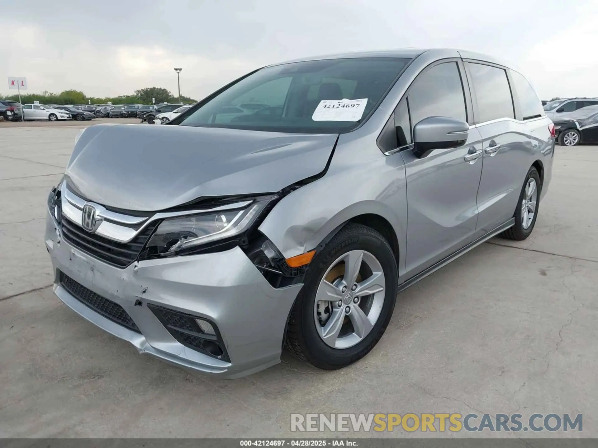 2 Photograph of a damaged car 5FNRL6H73KB130068 HONDA ODYSSEY 2019