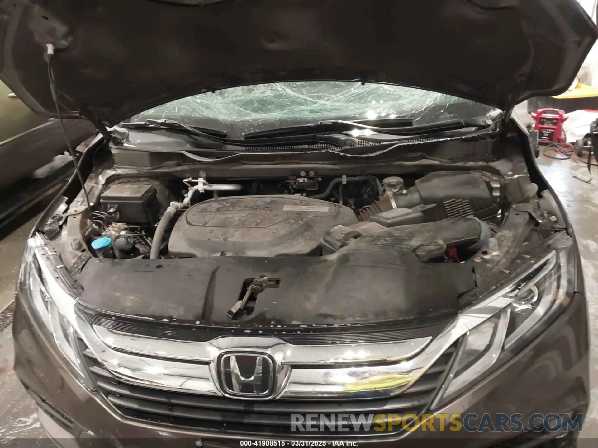 10 Photograph of a damaged car 5FNRL6H73KB135075 HONDA ODYSSEY 2019