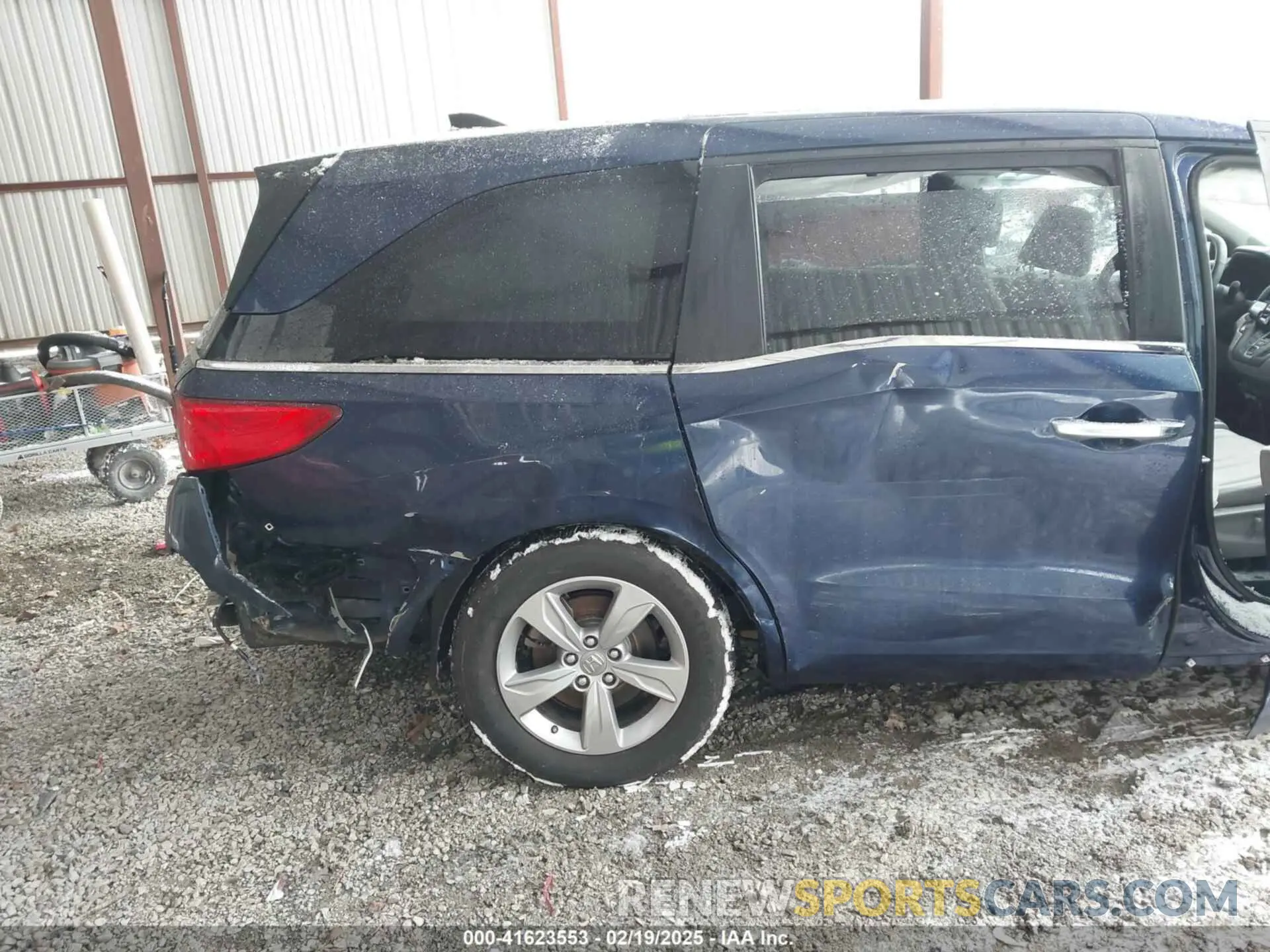 18 Photograph of a damaged car 5FNRL6H74KB073220 HONDA ODYSSEY 2019