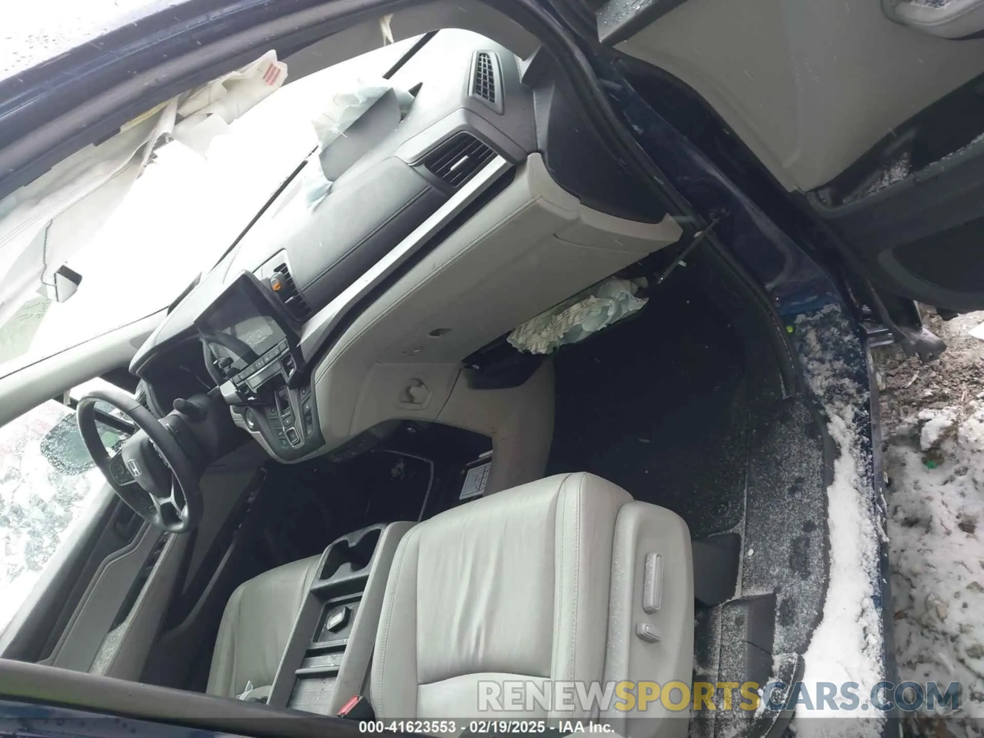 5 Photograph of a damaged car 5FNRL6H74KB073220 HONDA ODYSSEY 2019
