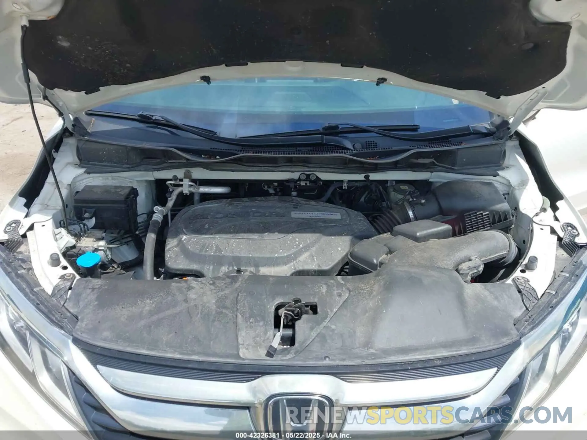 10 Photograph of a damaged car 5FNRL6H74KB097436 HONDA ODYSSEY 2019