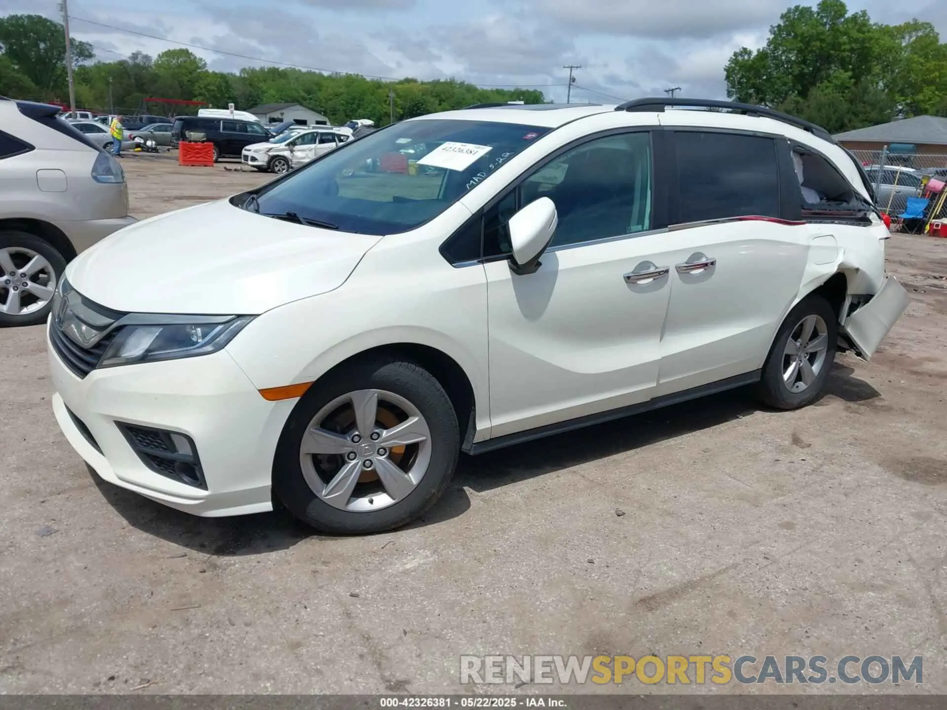 2 Photograph of a damaged car 5FNRL6H74KB097436 HONDA ODYSSEY 2019