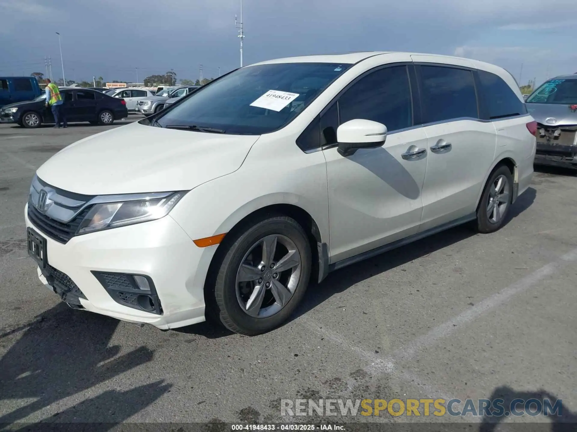2 Photograph of a damaged car 5FNRL6H74KB103686 HONDA ODYSSEY 2019