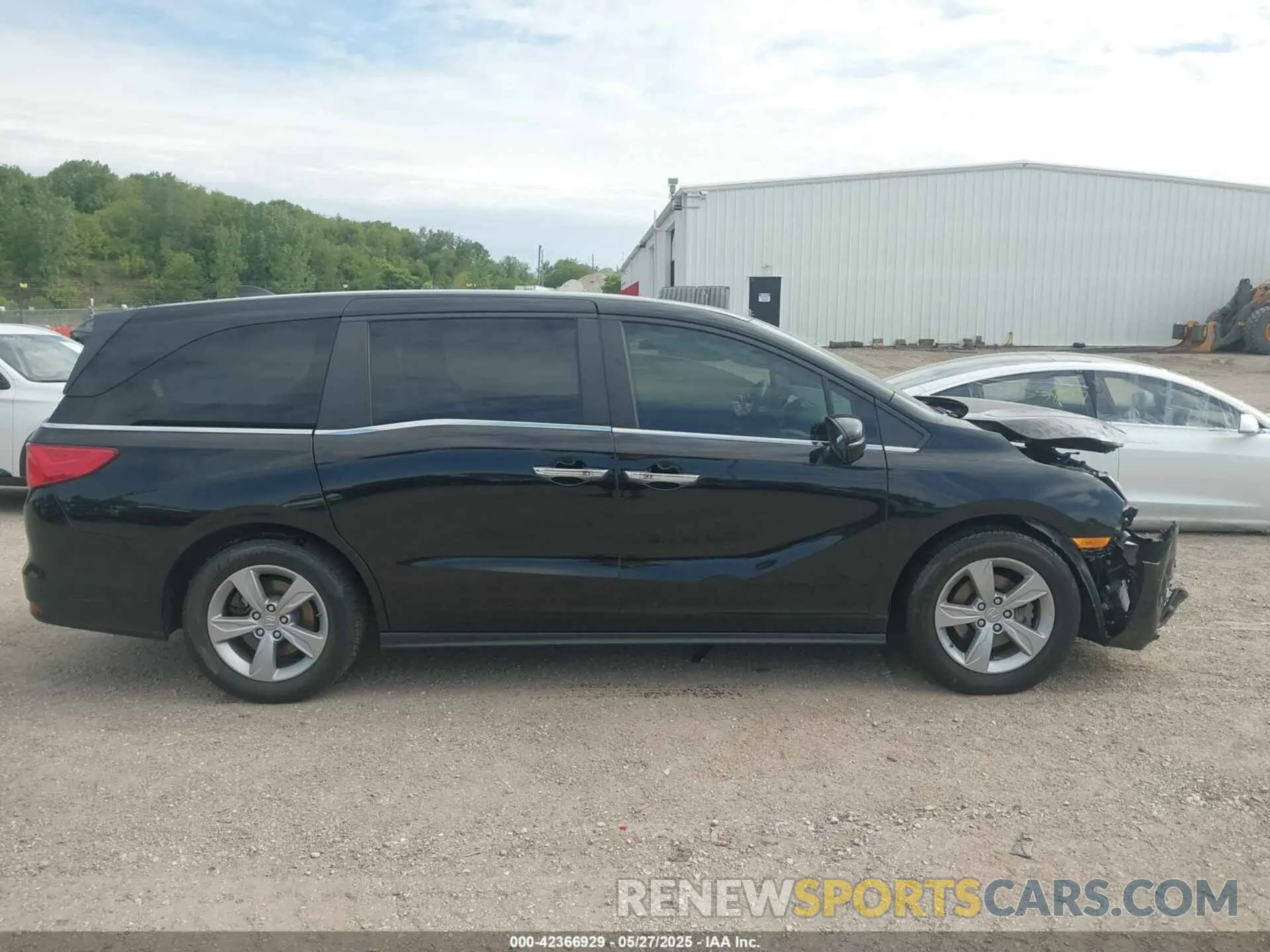 13 Photograph of a damaged car 5FNRL6H74KB106426 HONDA ODYSSEY 2019