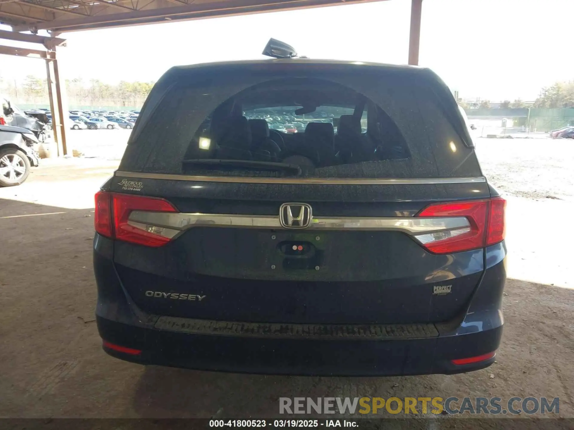 17 Photograph of a damaged car 5FNRL6H74KB126773 HONDA ODYSSEY 2019
