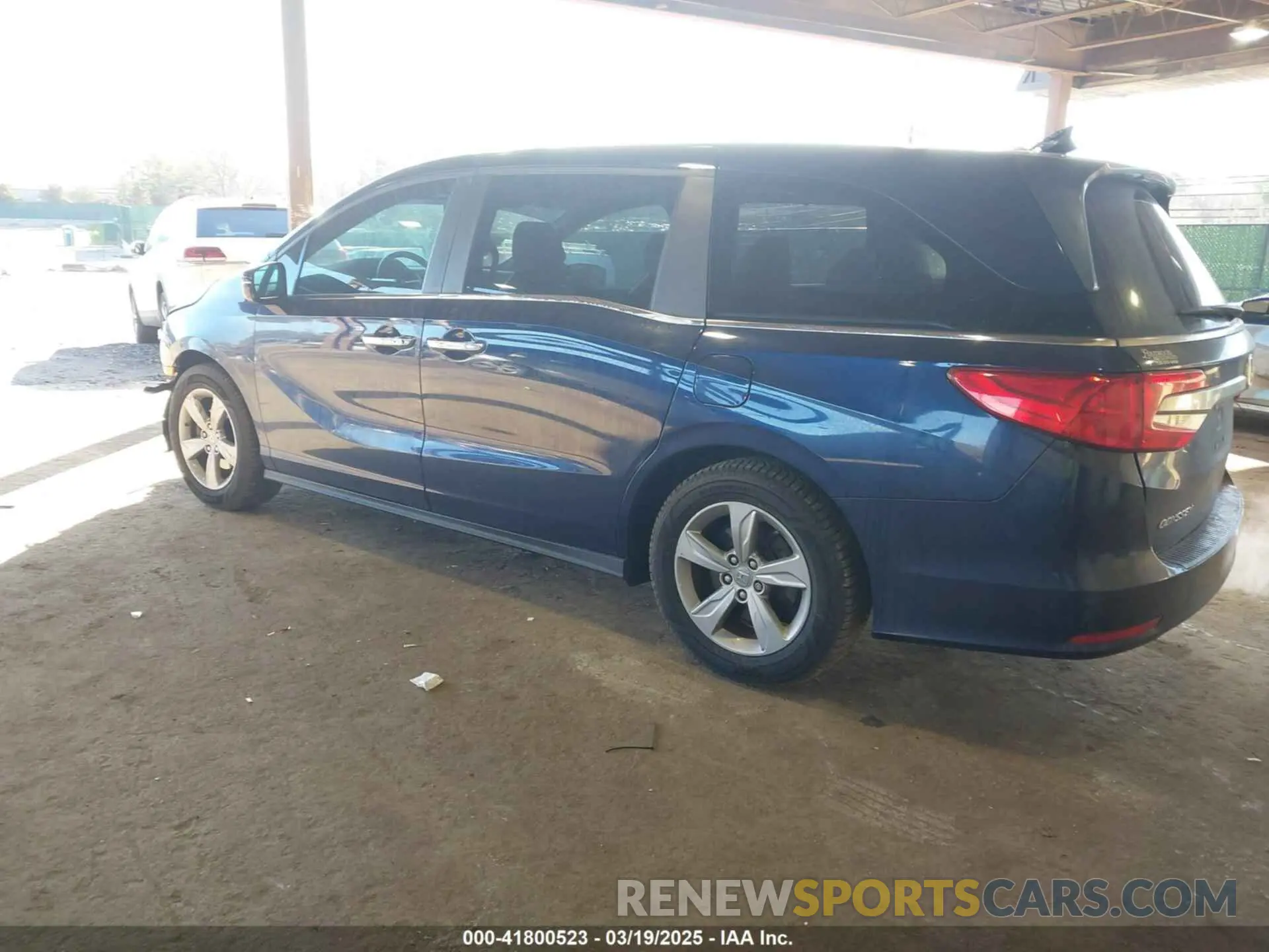 3 Photograph of a damaged car 5FNRL6H74KB126773 HONDA ODYSSEY 2019