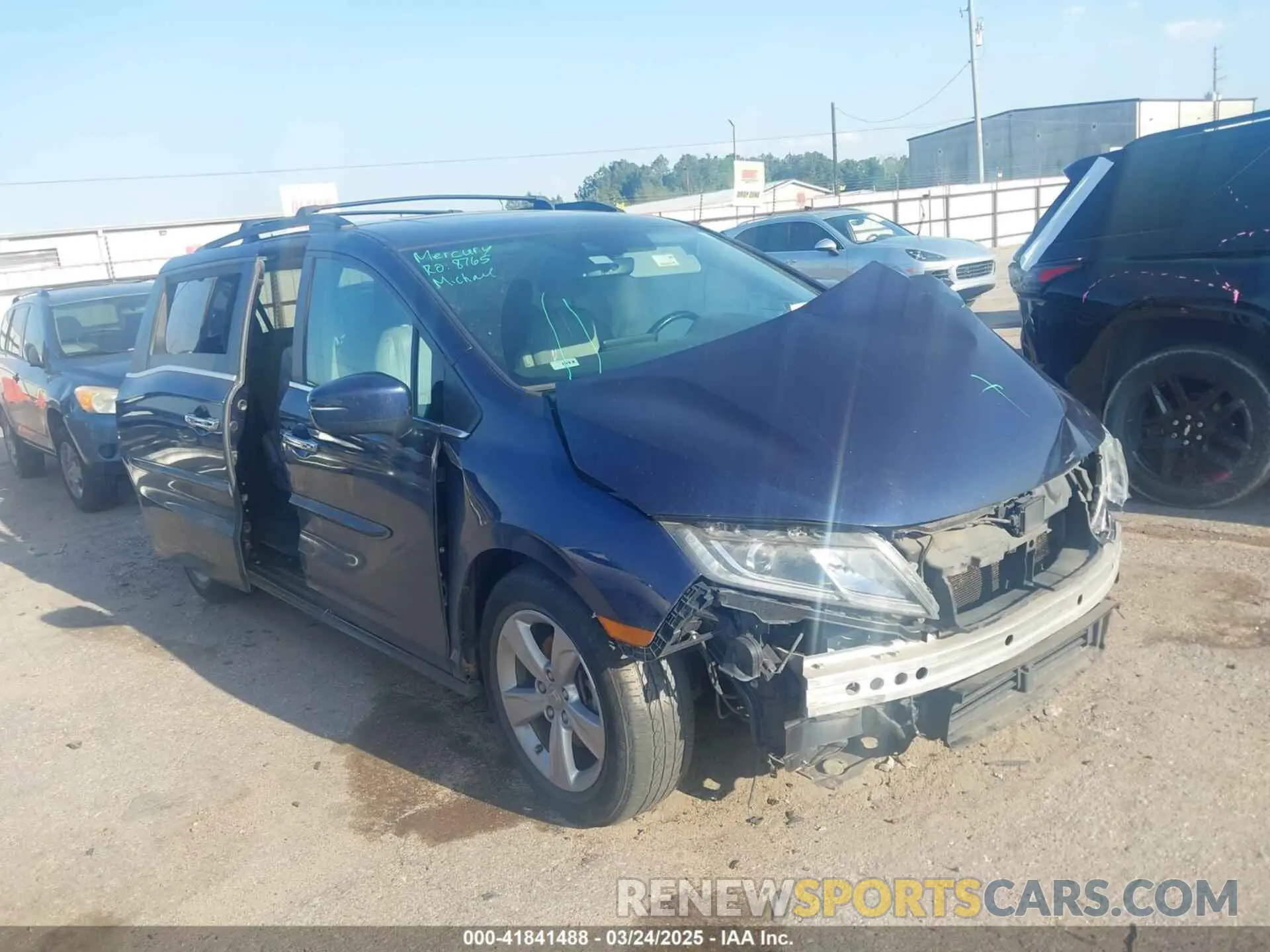 1 Photograph of a damaged car 5FNRL6H75KB054465 HONDA ODYSSEY 2019