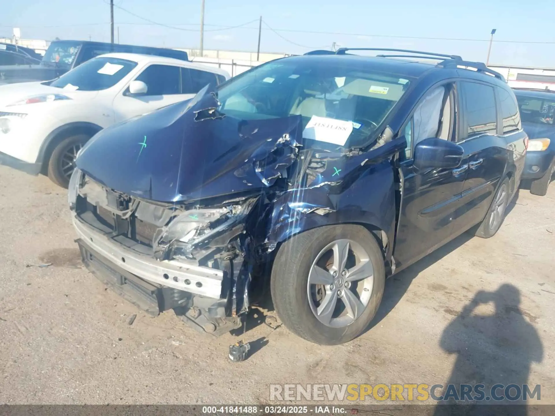 2 Photograph of a damaged car 5FNRL6H75KB054465 HONDA ODYSSEY 2019