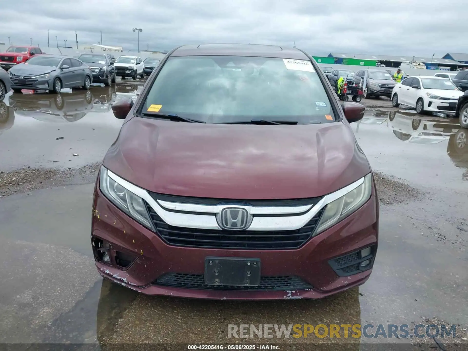 12 Photograph of a damaged car 5FNRL6H75KB075302 HONDA ODYSSEY 2019