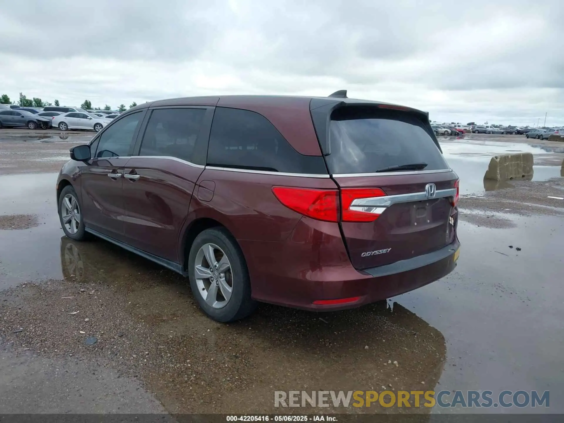 3 Photograph of a damaged car 5FNRL6H75KB075302 HONDA ODYSSEY 2019