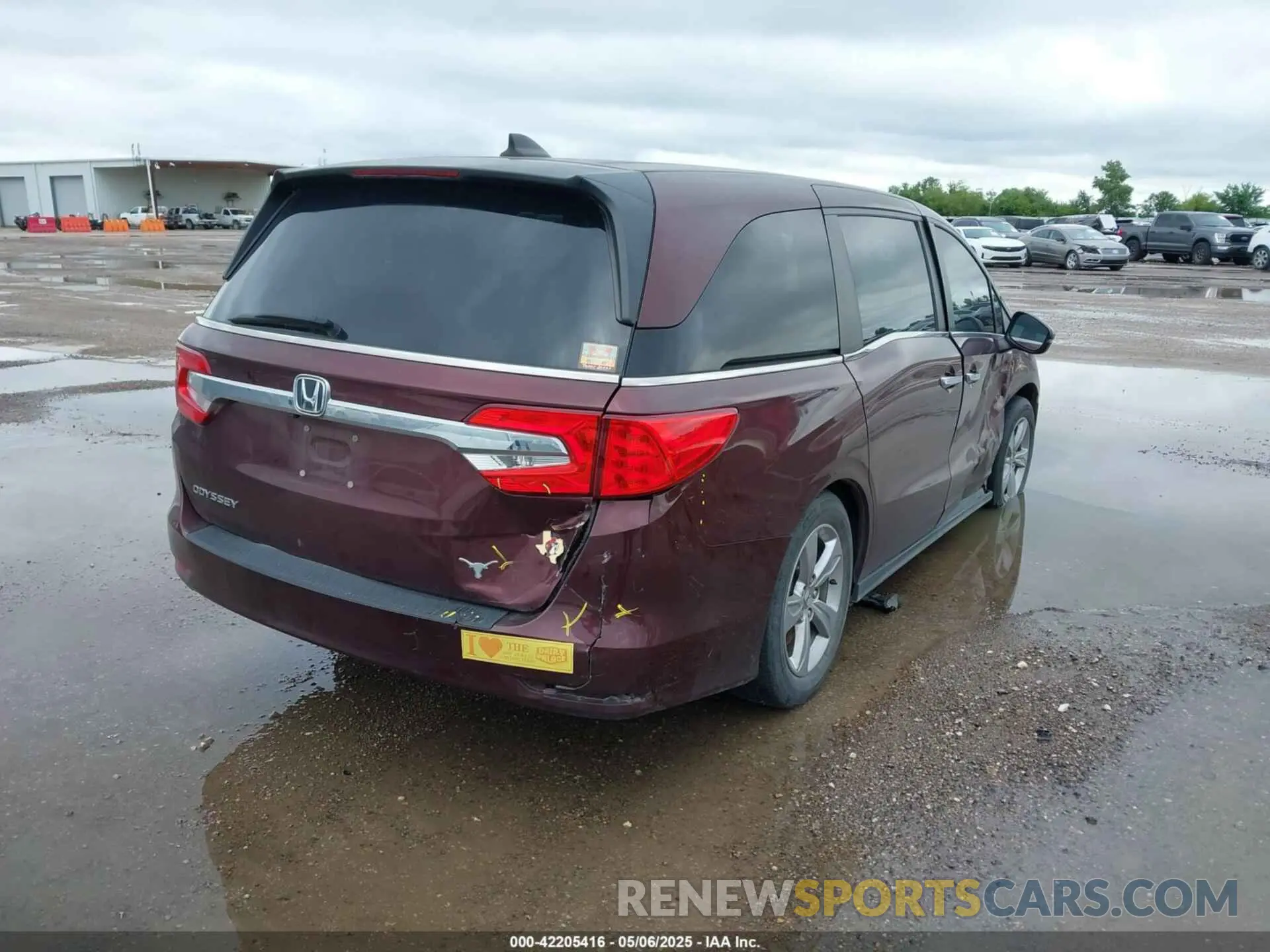 4 Photograph of a damaged car 5FNRL6H75KB075302 HONDA ODYSSEY 2019
