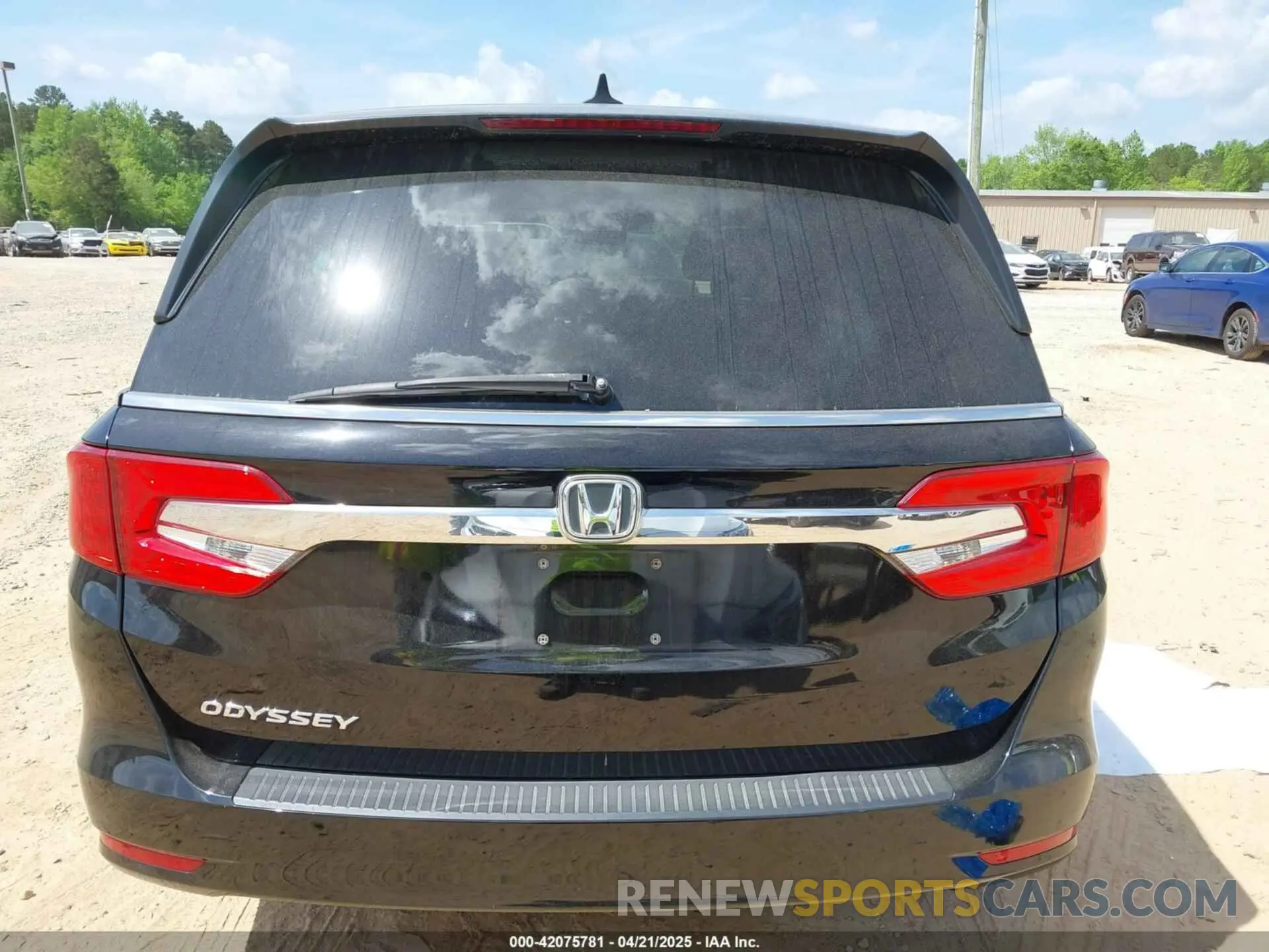 16 Photograph of a damaged car 5FNRL6H76KB005145 HONDA ODYSSEY 2019