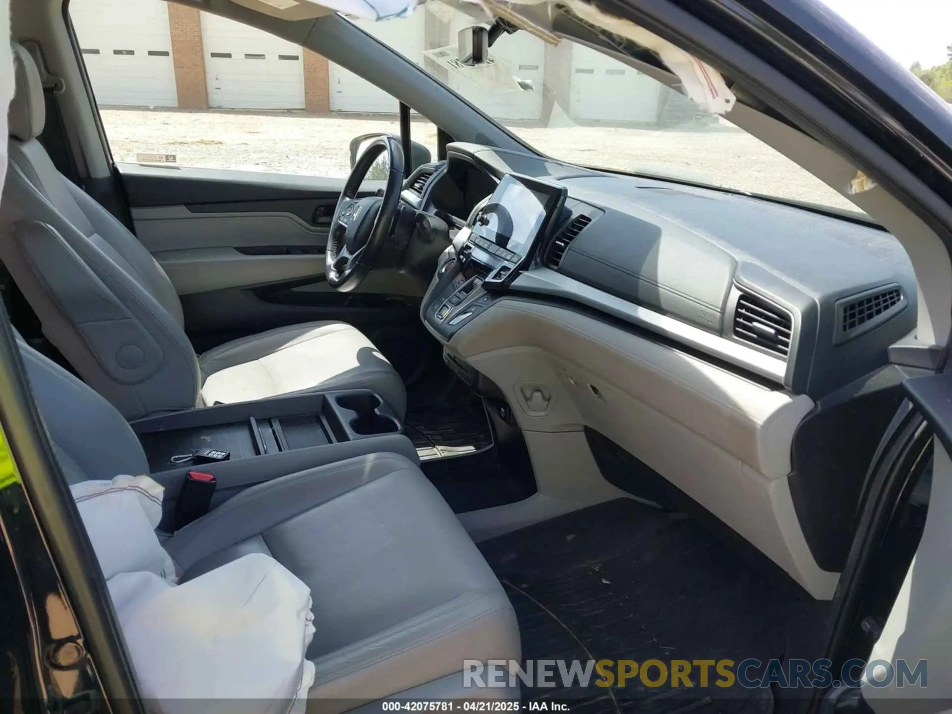 5 Photograph of a damaged car 5FNRL6H76KB005145 HONDA ODYSSEY 2019