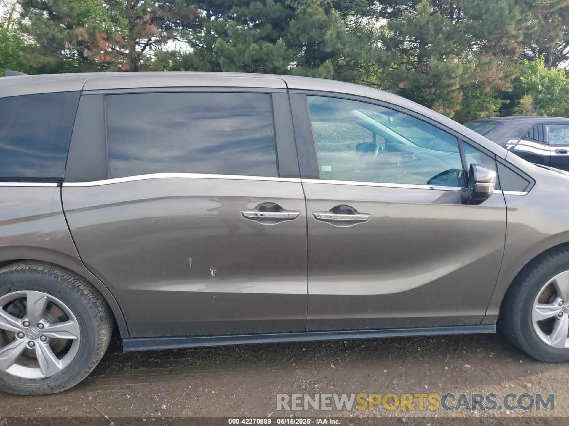 13 Photograph of a damaged car 5FNRL6H76KB063059 HONDA ODYSSEY 2019