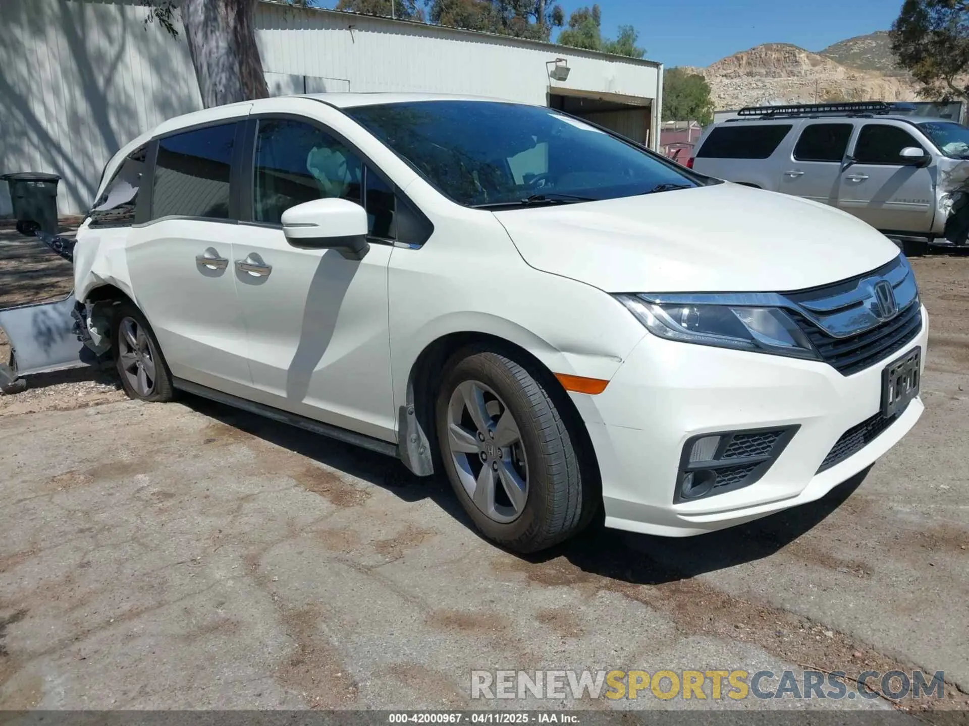 1 Photograph of a damaged car 5FNRL6H76KB066365 HONDA ODYSSEY 2019