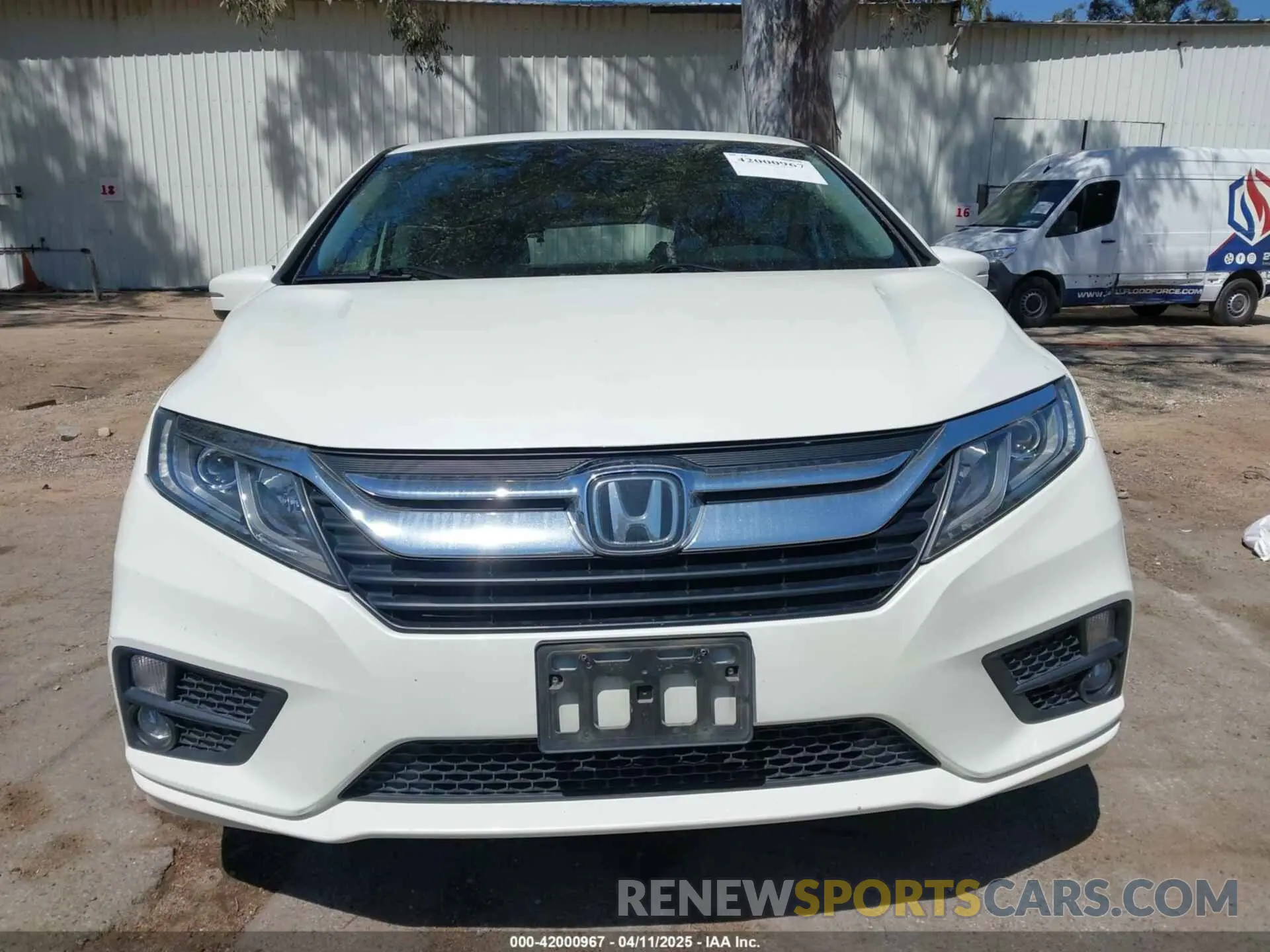 11 Photograph of a damaged car 5FNRL6H76KB066365 HONDA ODYSSEY 2019