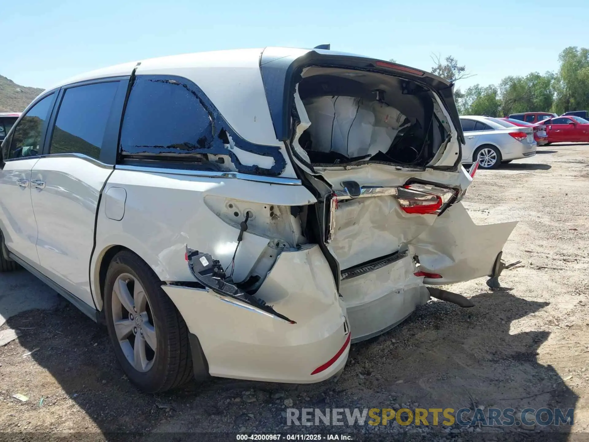 6 Photograph of a damaged car 5FNRL6H76KB066365 HONDA ODYSSEY 2019