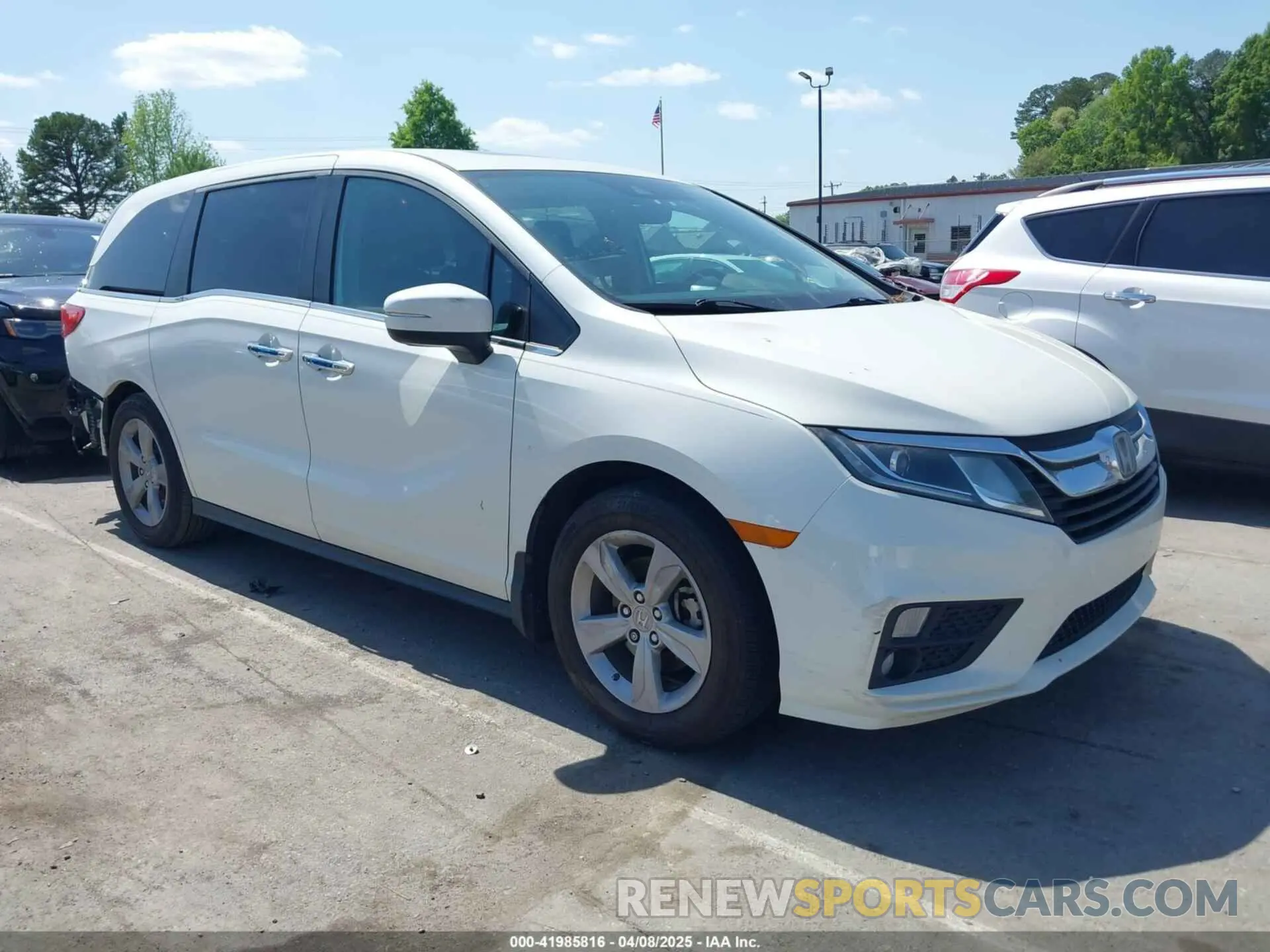 1 Photograph of a damaged car 5FNRL6H76KB101969 HONDA ODYSSEY 2019