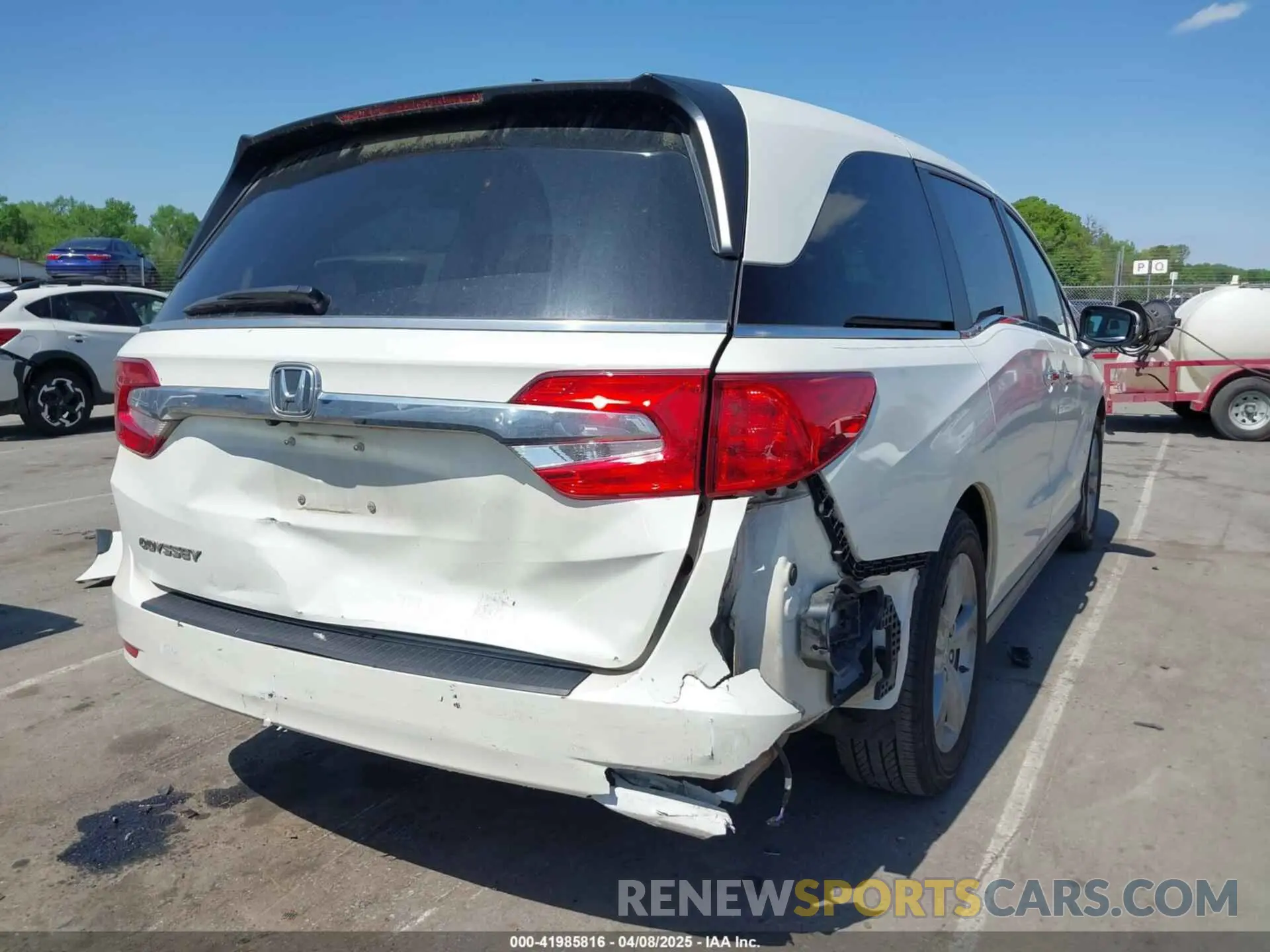 6 Photograph of a damaged car 5FNRL6H76KB101969 HONDA ODYSSEY 2019