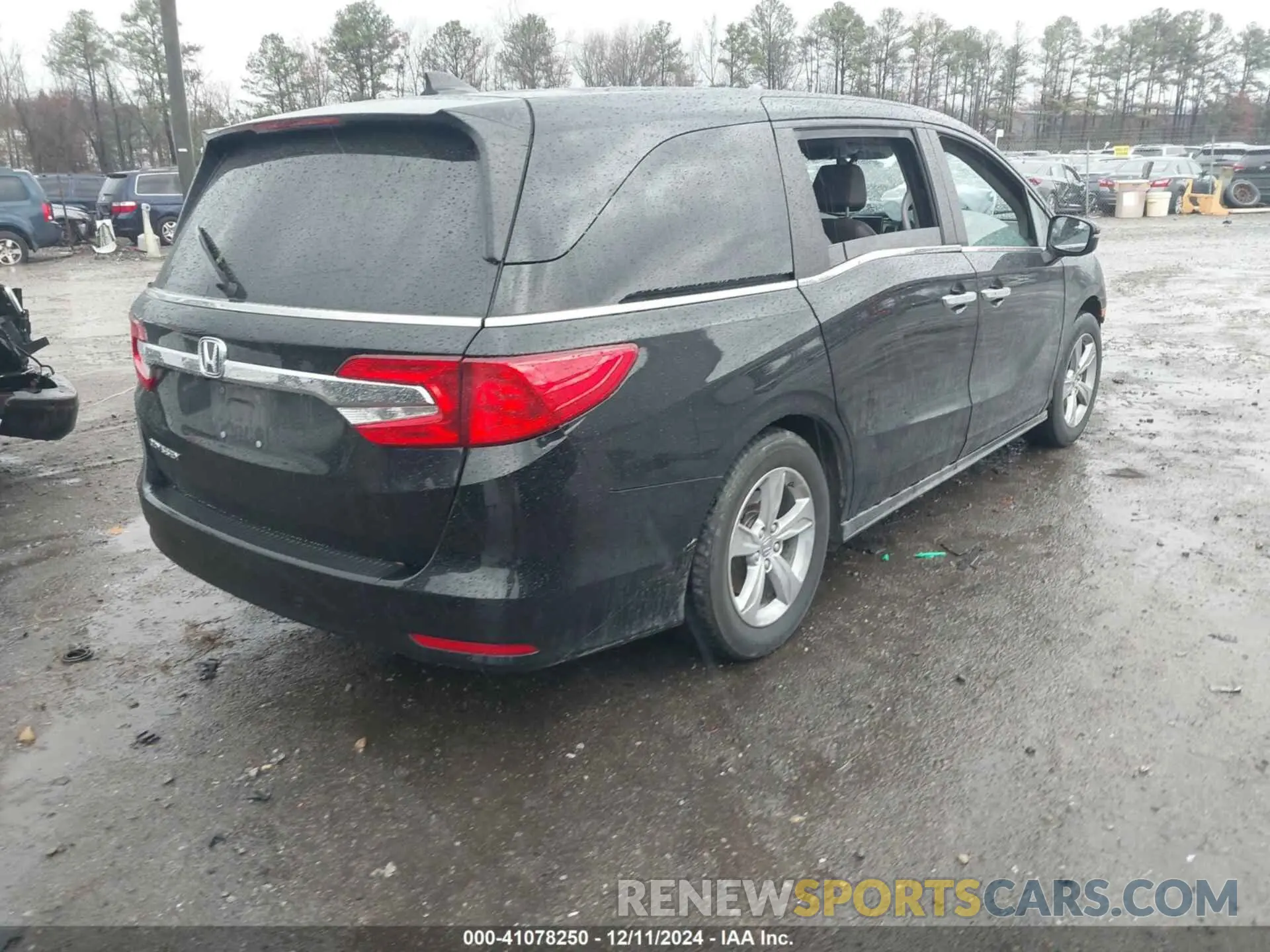 4 Photograph of a damaged car 5FNRL6H76KB116195 HONDA ODYSSEY 2019