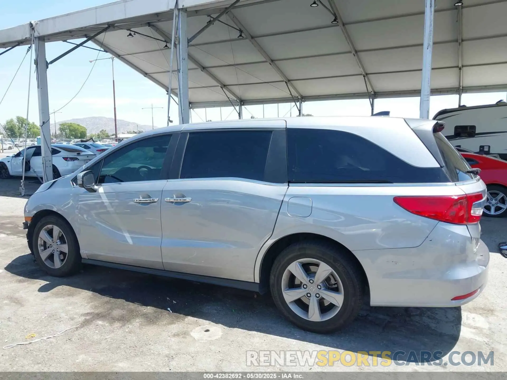 15 Photograph of a damaged car 5FNRL6H77KB071719 HONDA ODYSSEY 2019